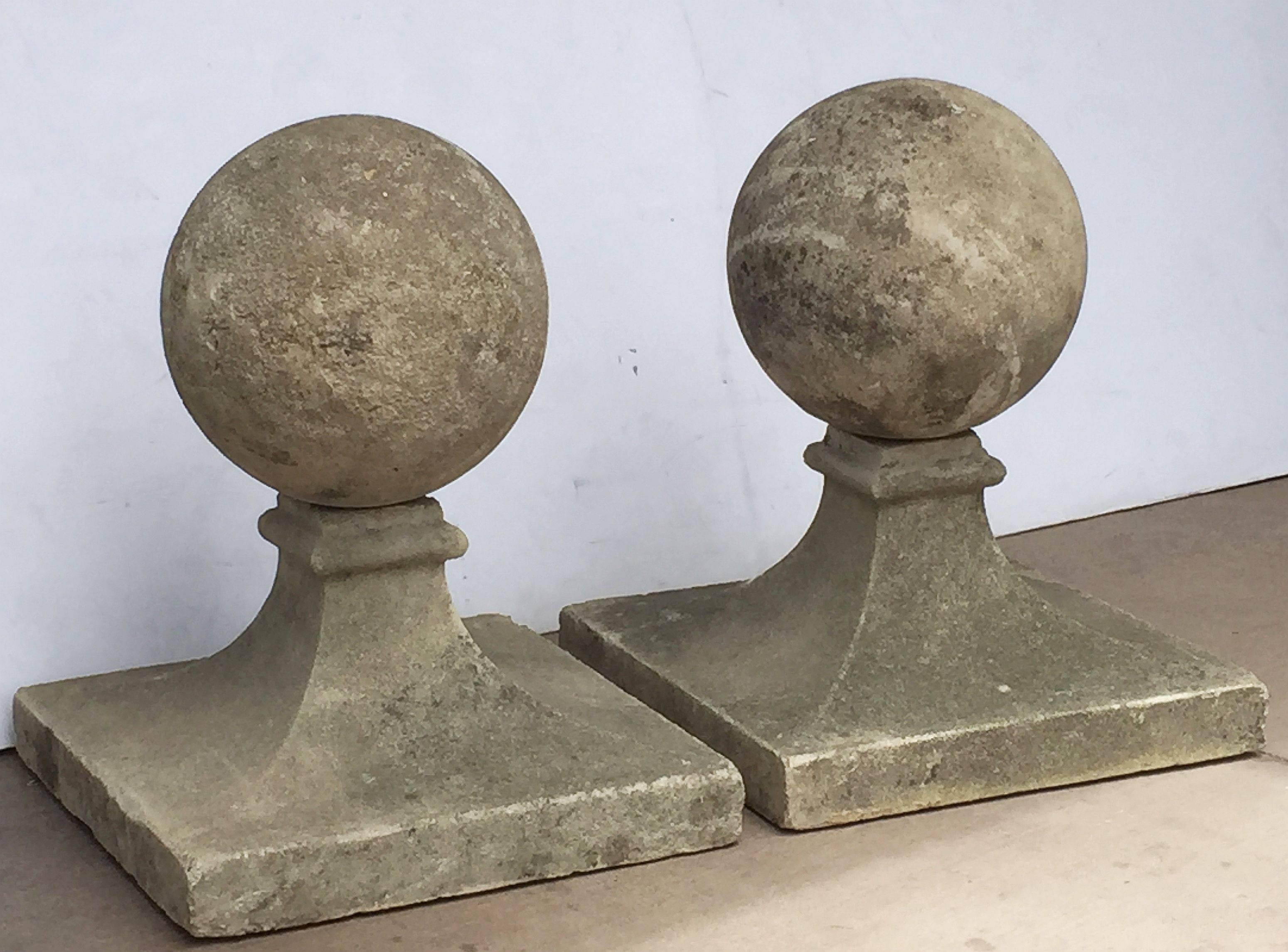 Pair of Large English Garden Stone Coping Balls In Excellent Condition In Austin, TX