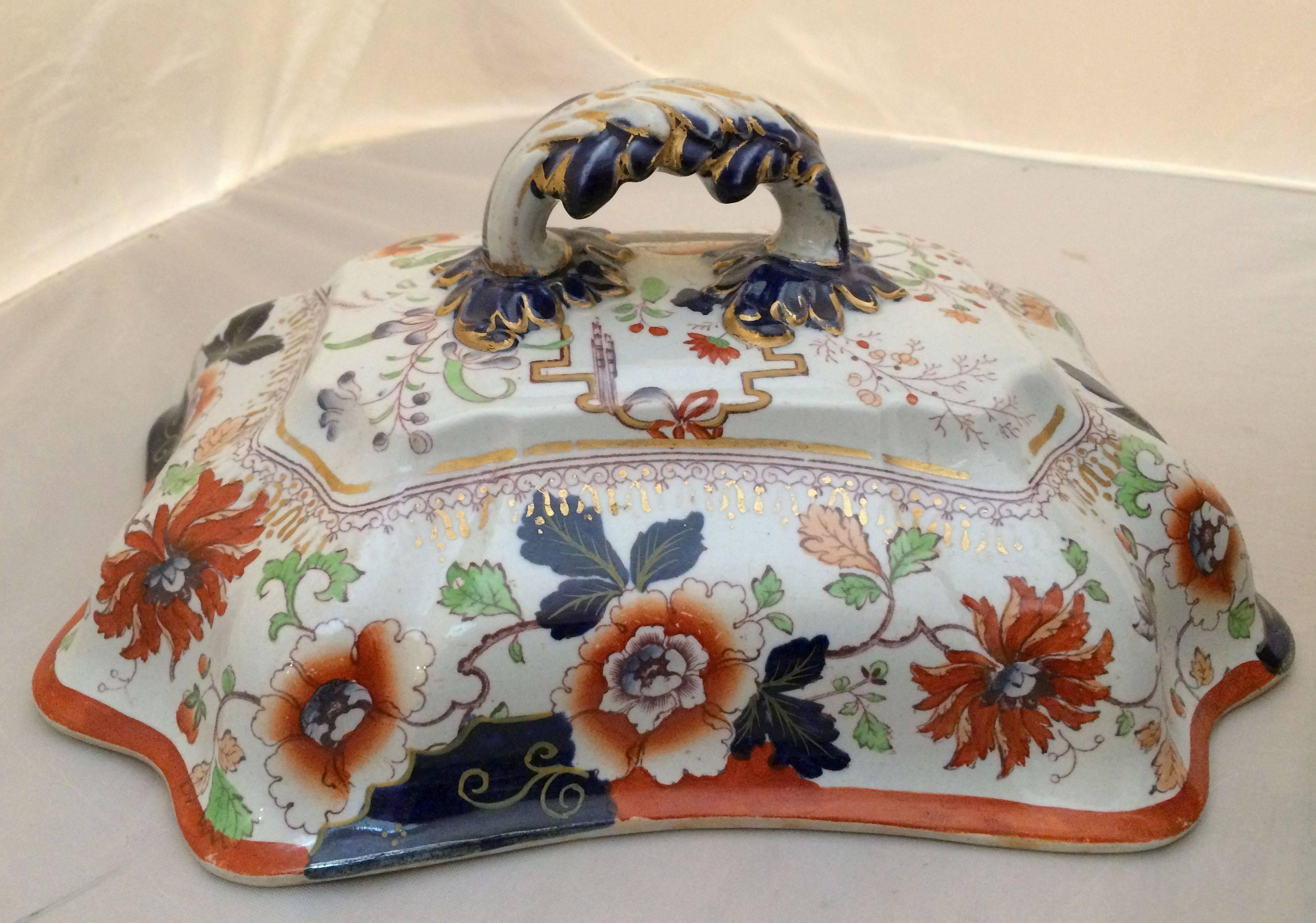 English Ironstone Tureen with Lid and Under-Tray from the Early 19th Century For Sale 2