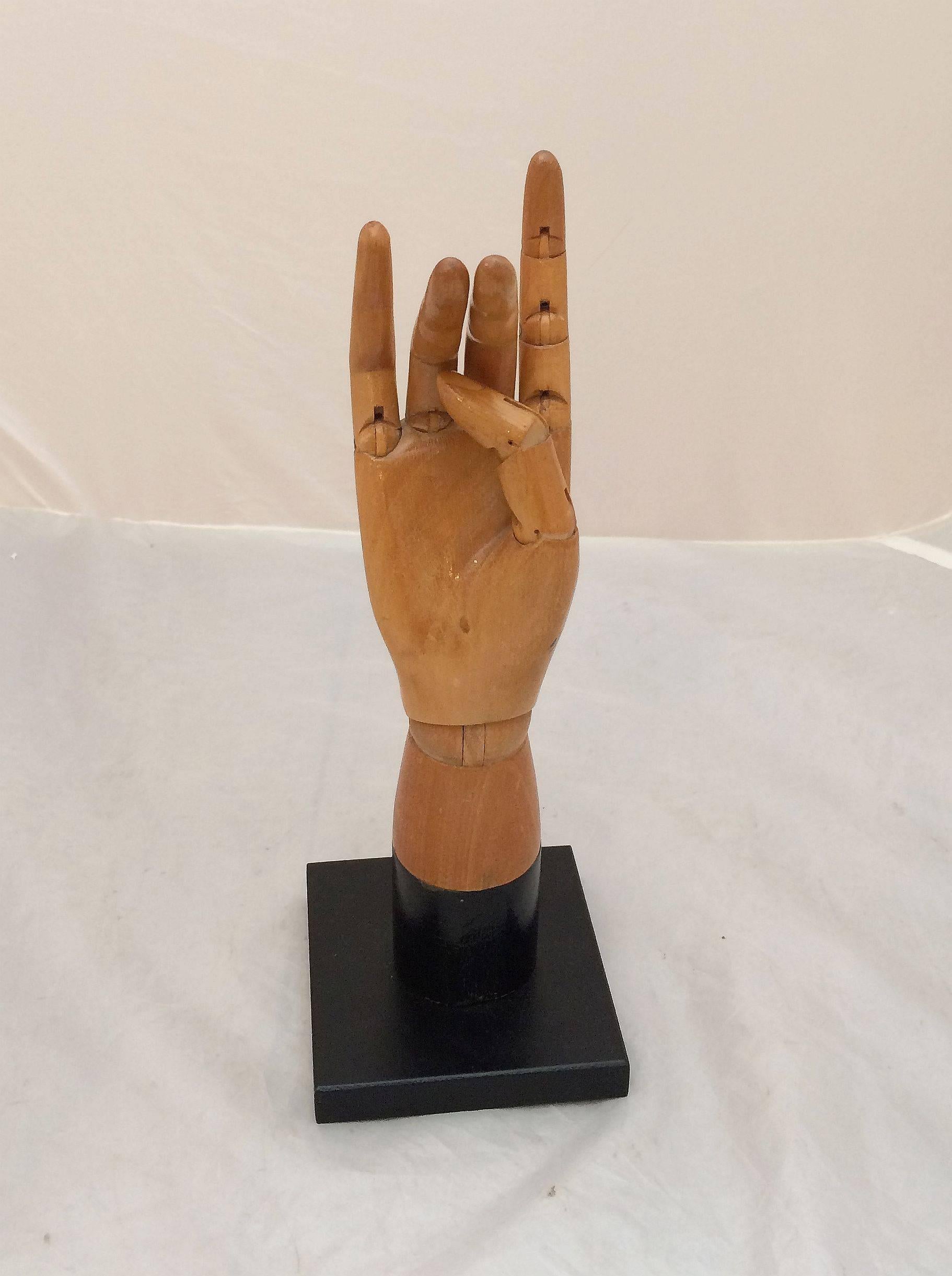 Articulated Model of Hand from England 1