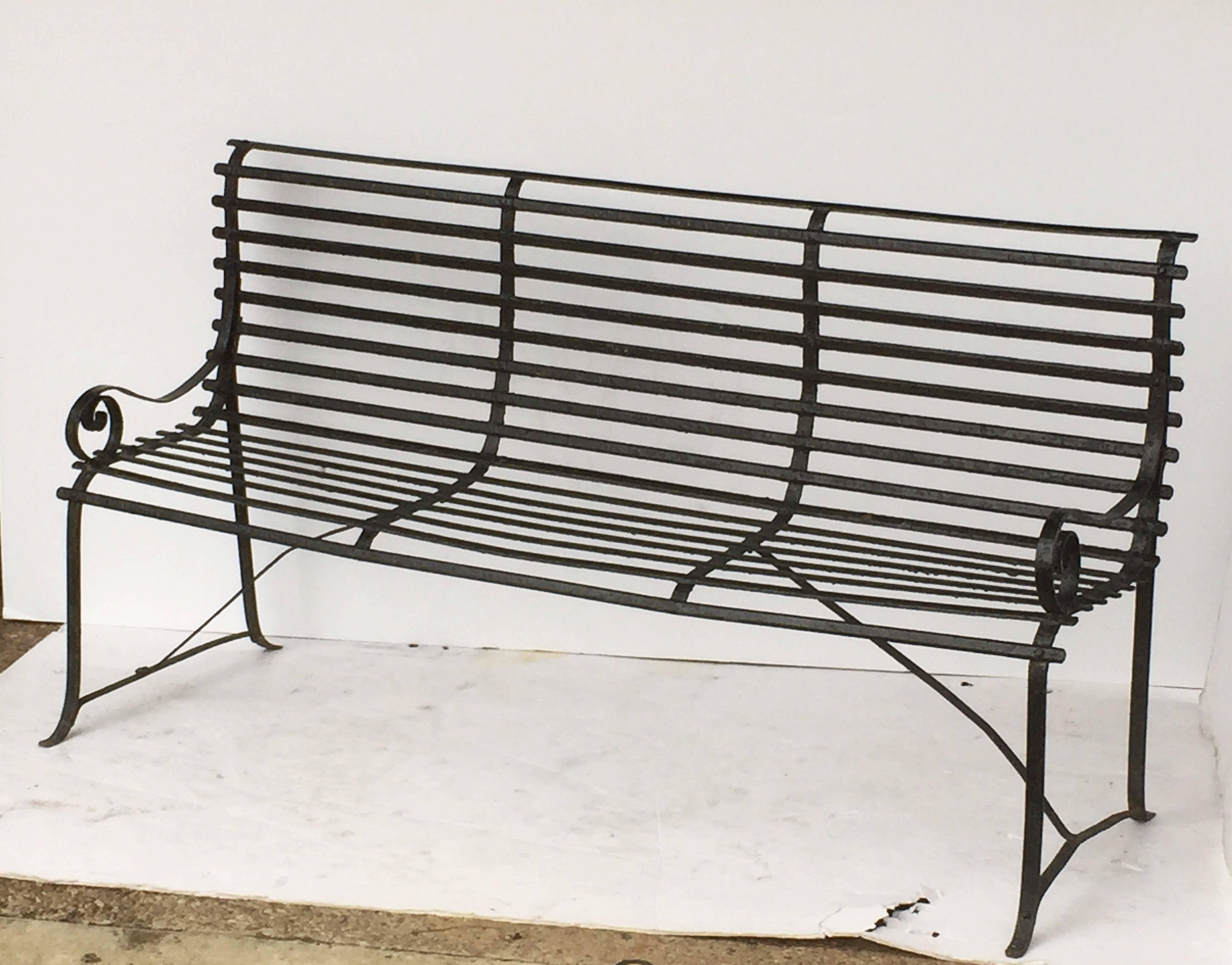 American Garden Seating Bench of Painted Iron In Excellent Condition In Austin, TX