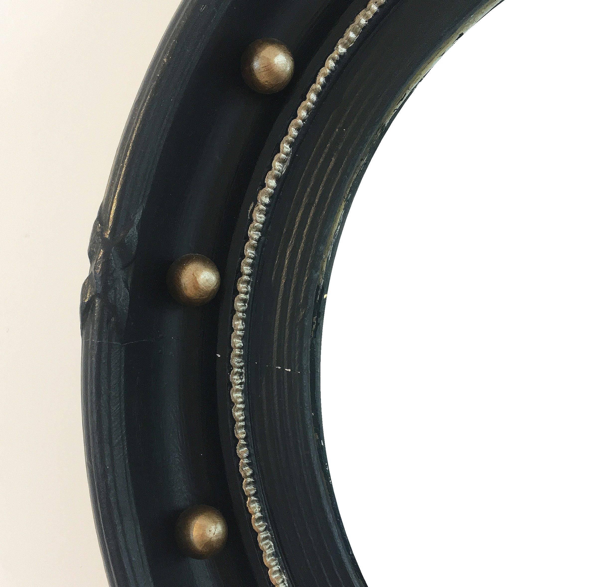 English Round Ebony Black and Gold Framed Convex Mirror (Diameter 16 1/2) In Excellent Condition In Austin, TX