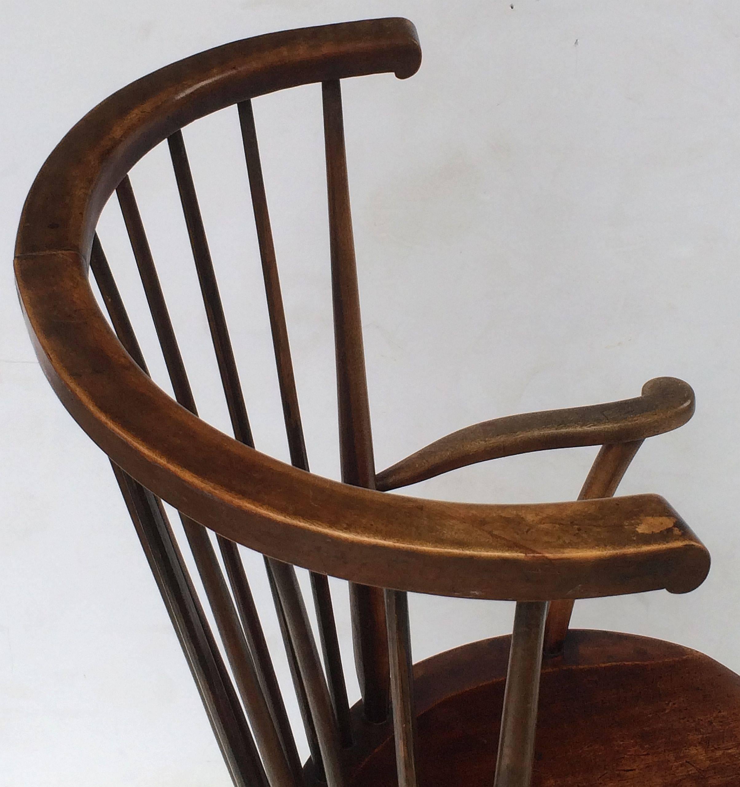 Wood Arts and Crafts Era Windsor Chair
