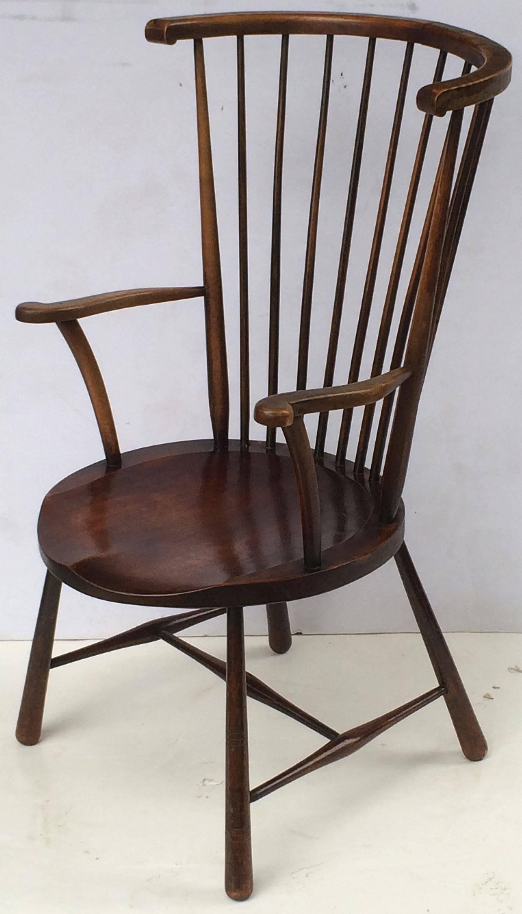 A fine English period Windsor armchair (or library chair) from the Arts and Crafts era.

