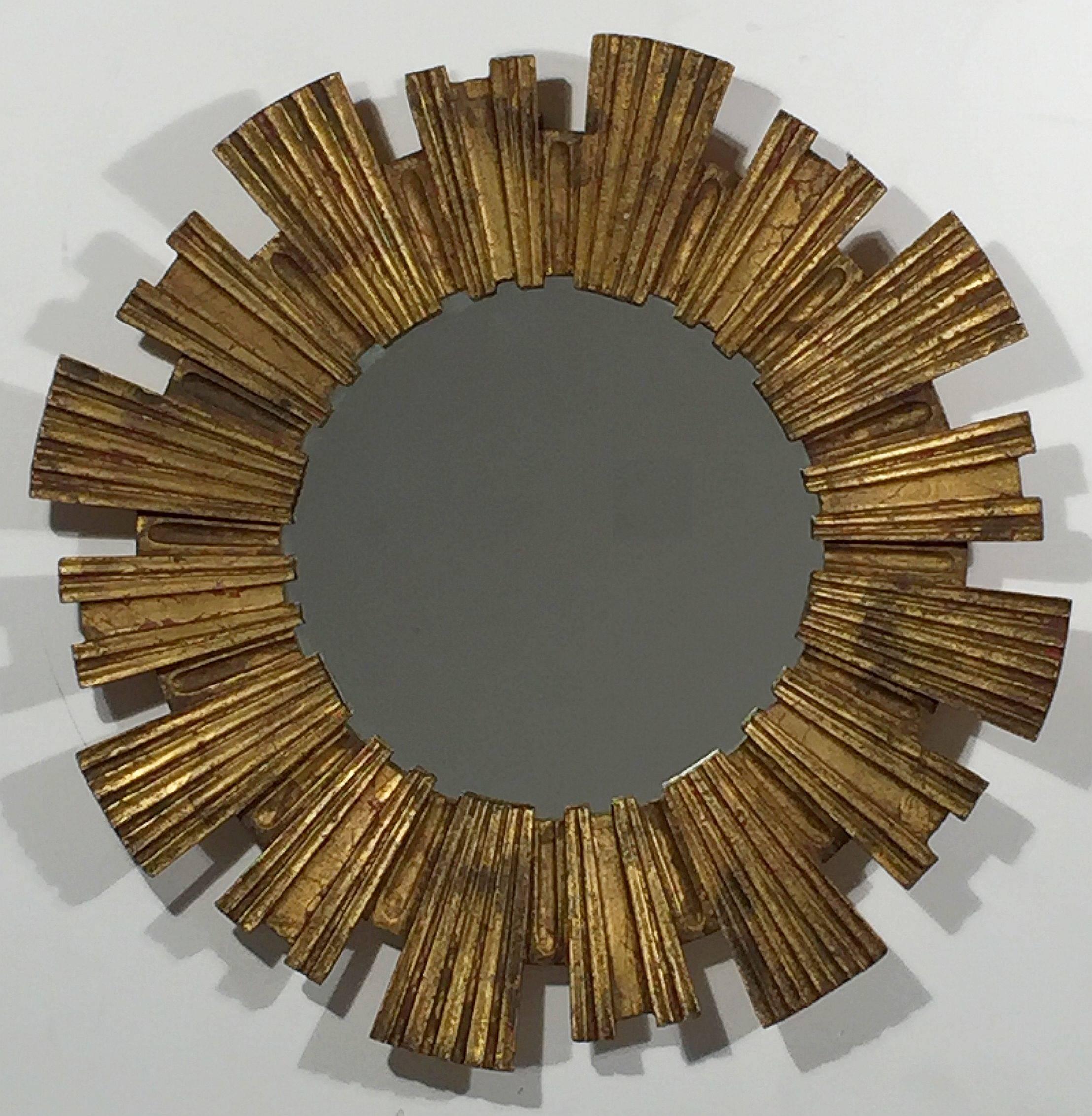 French Gilt Sunburst or Starburst Mirror In Excellent Condition In Austin, TX