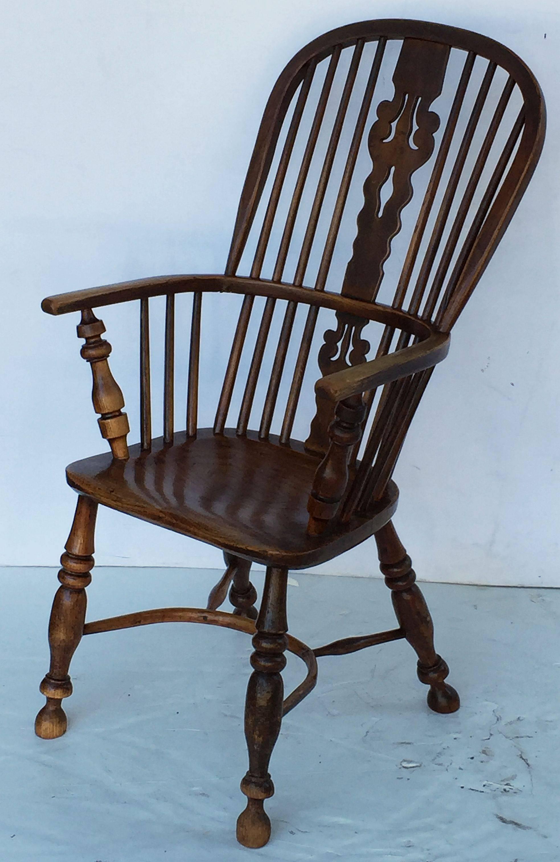 Large English High Back Windsor Armchair In Good Condition In Austin, TX