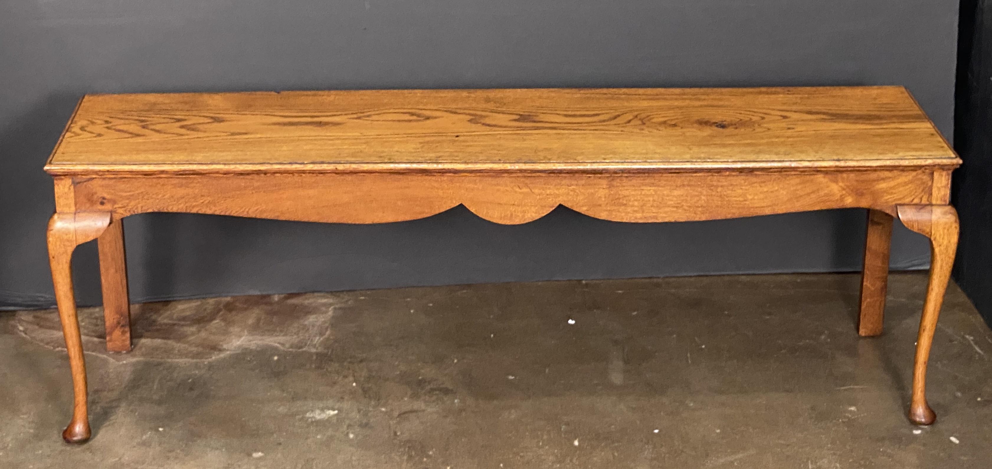 English Grand Hall Bench or Window Seat of Patinated Oak In Good Condition For Sale In Austin, TX