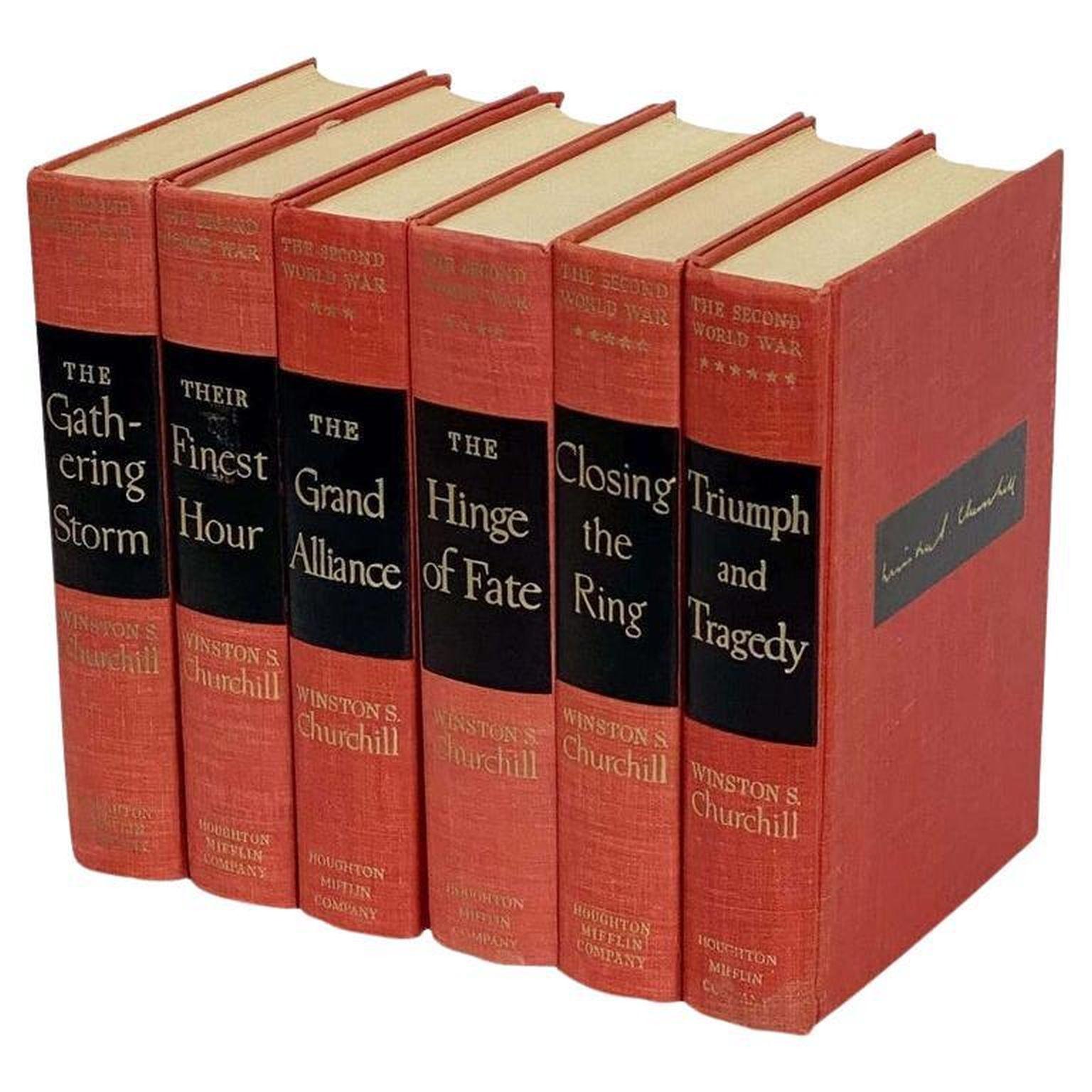 La Seconde Guerre mondiale par Winston Churchill, Houghton-Mifflin Company, Boston.

Édition d'époque des mémoires en six volumes de Winston Churchill, La Seconde Guerre mondiale, qui lui ont valu le prix Nobel de littérature en 1953, pour sa