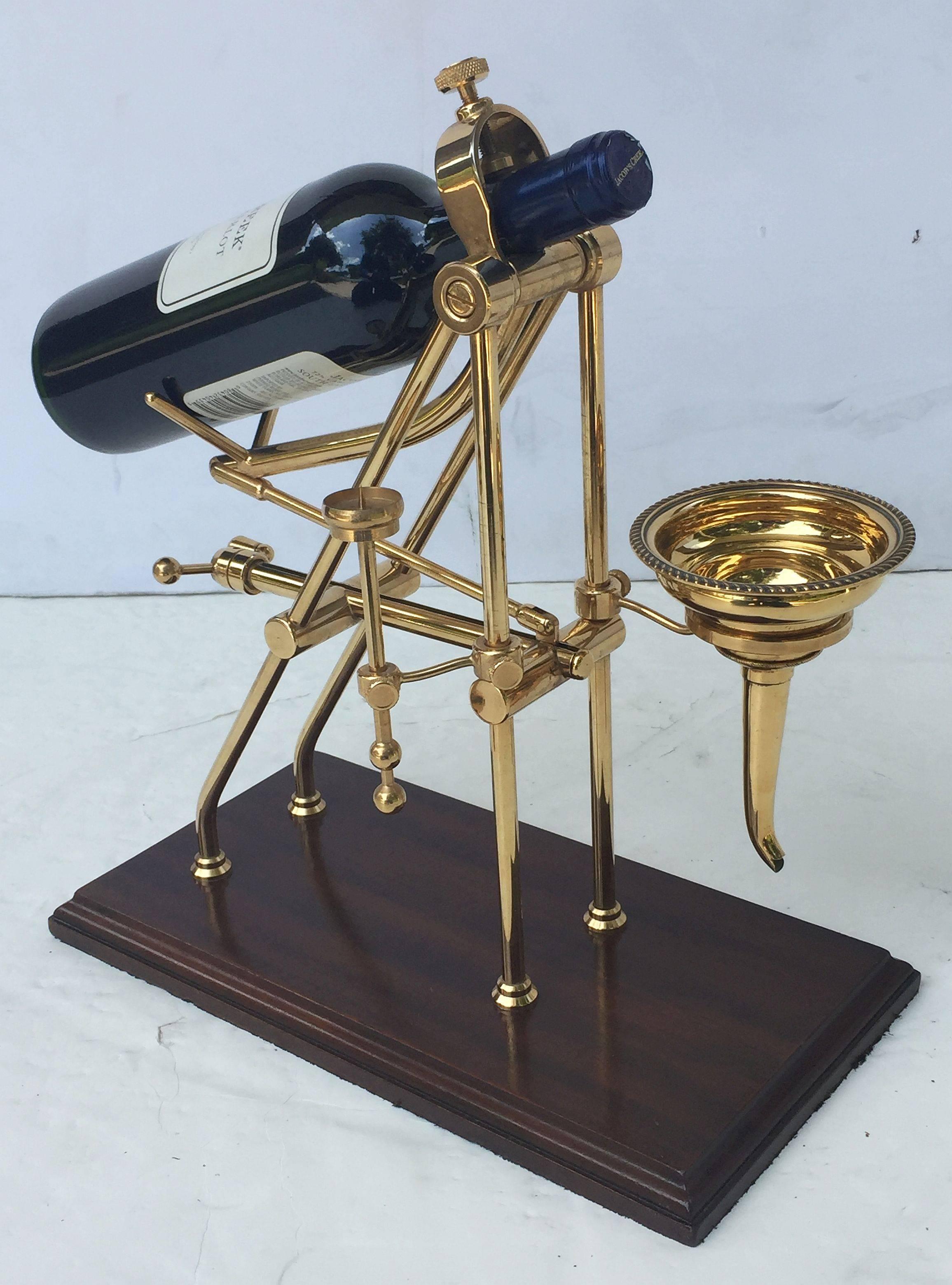 English Vintage Port Wine Decanting Cradle In Excellent Condition In Austin, TX