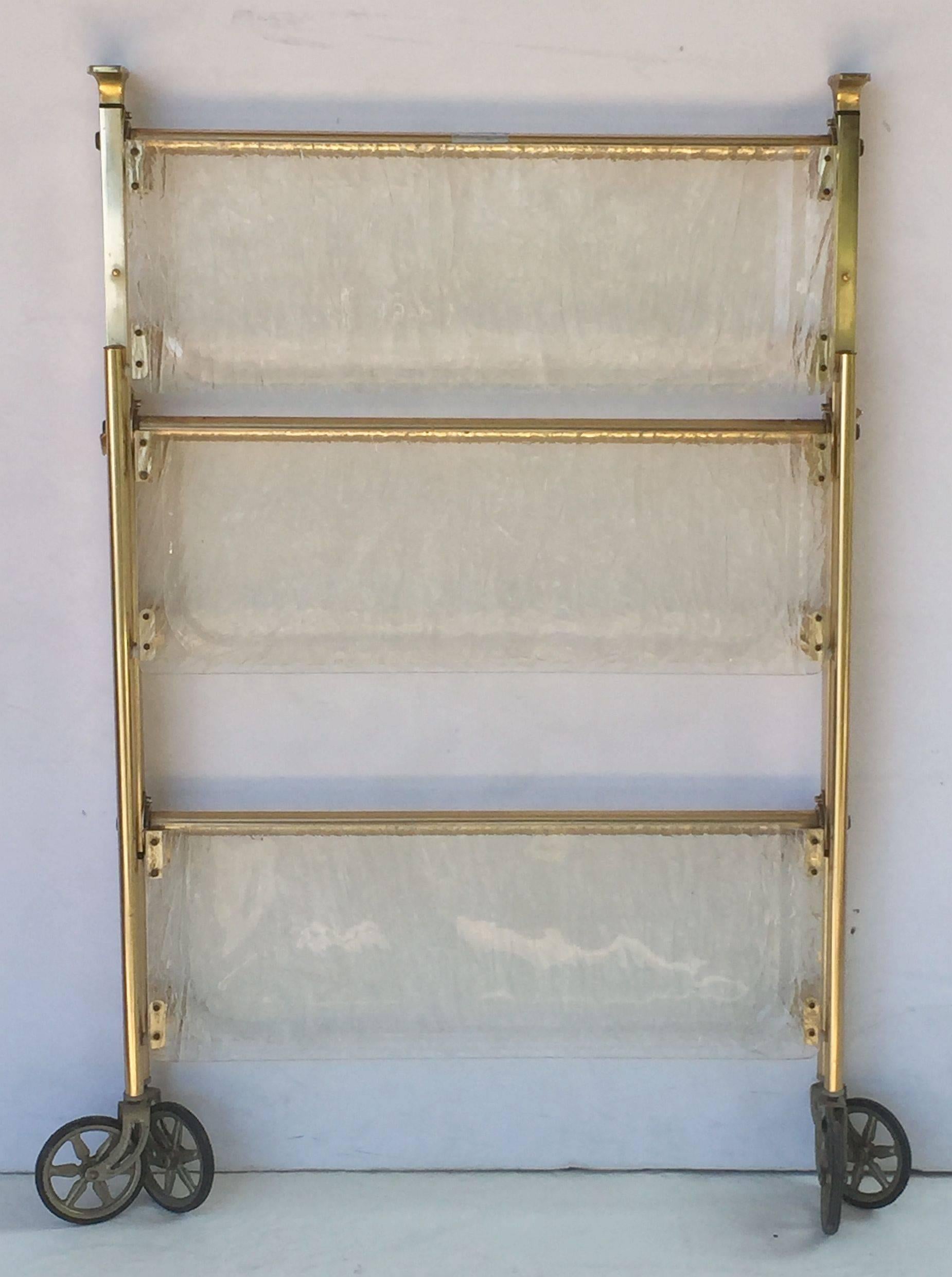 French Collapsible Drinks Cart of Acrylic In Good Condition For Sale In Austin, TX