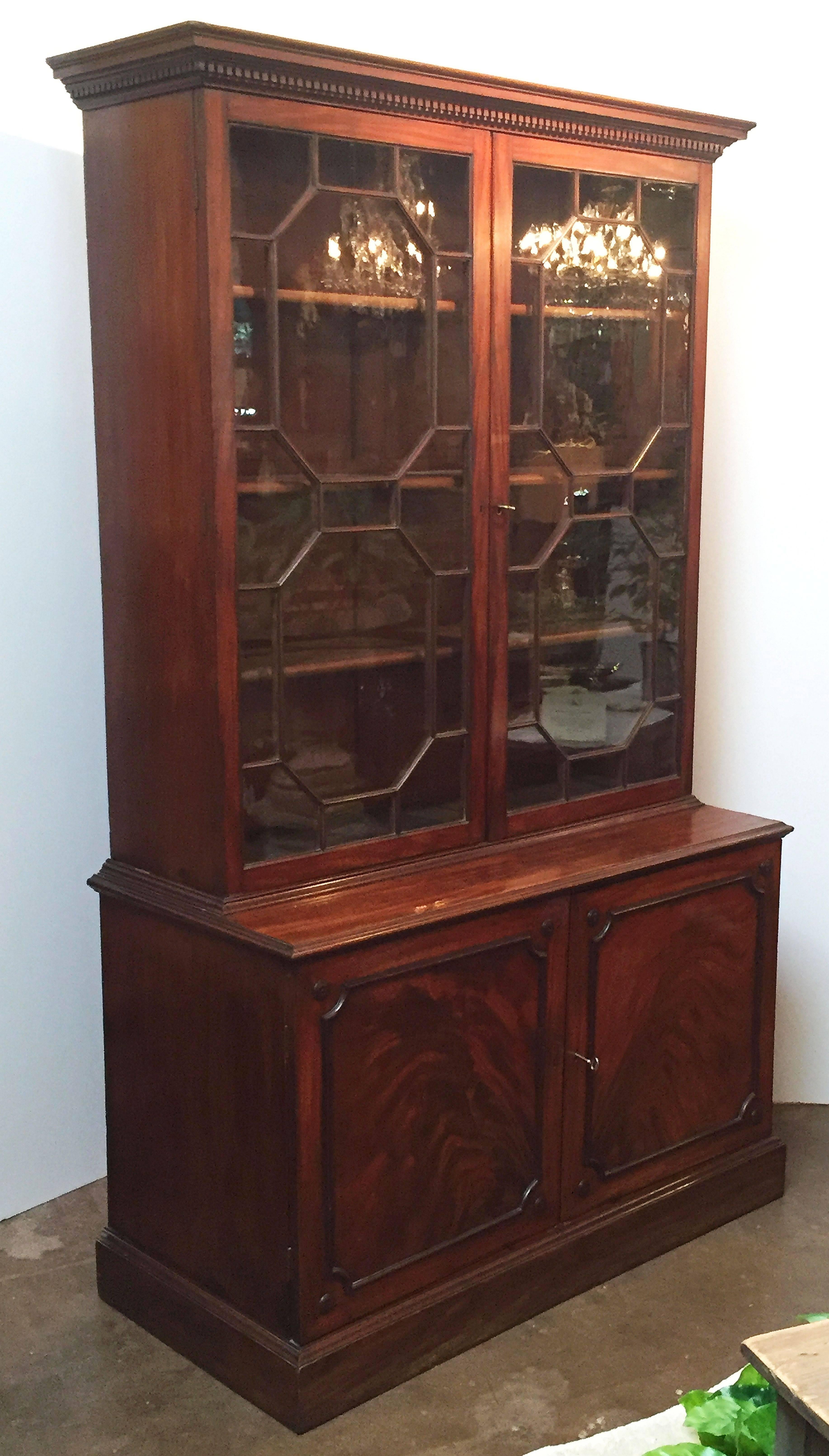 Large English Bookcase of Mahogany In Excellent Condition In Austin, TX