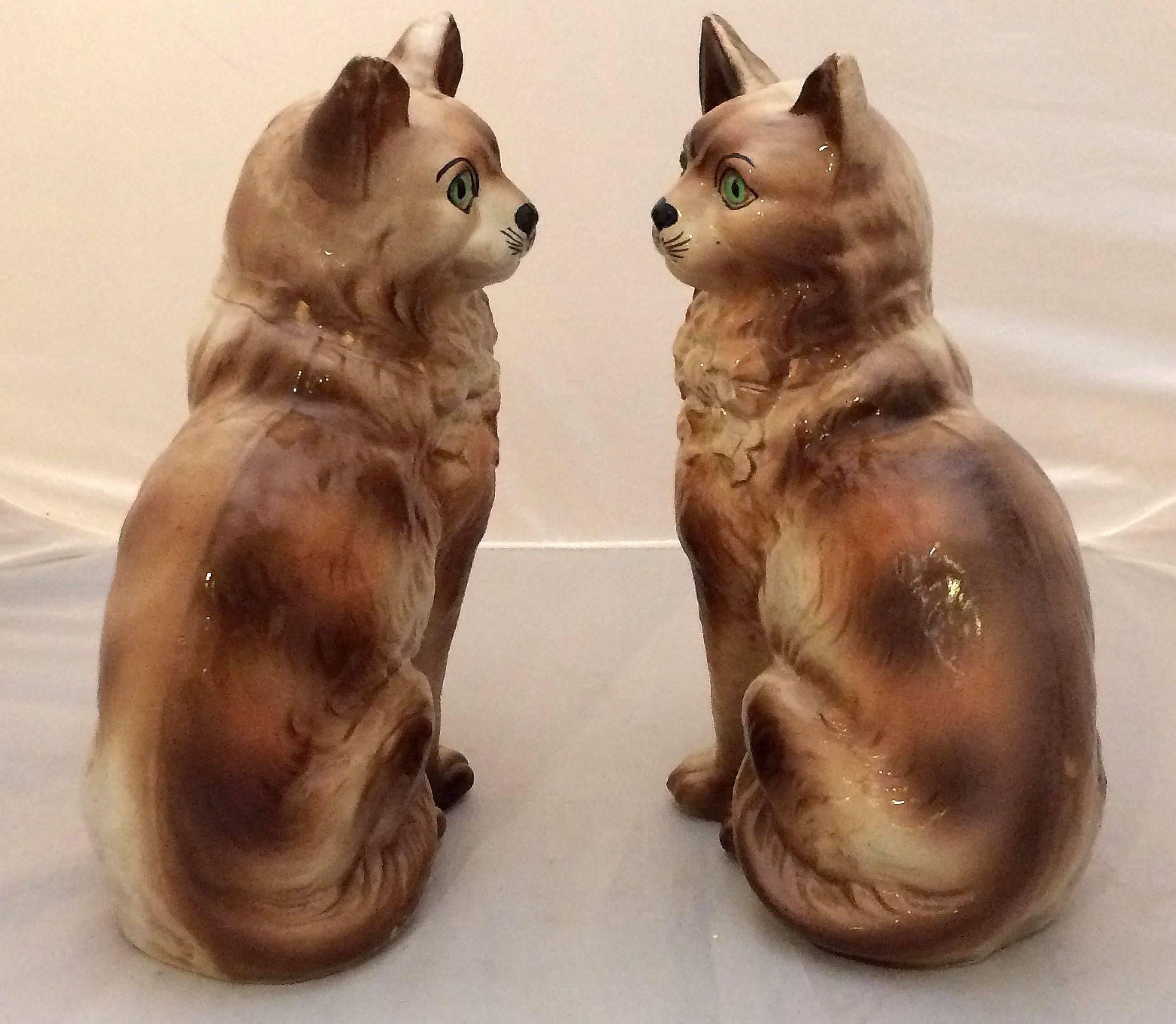 Glazed Pair of Scottish Bo'ness Cats with Glass Eyes For Sale