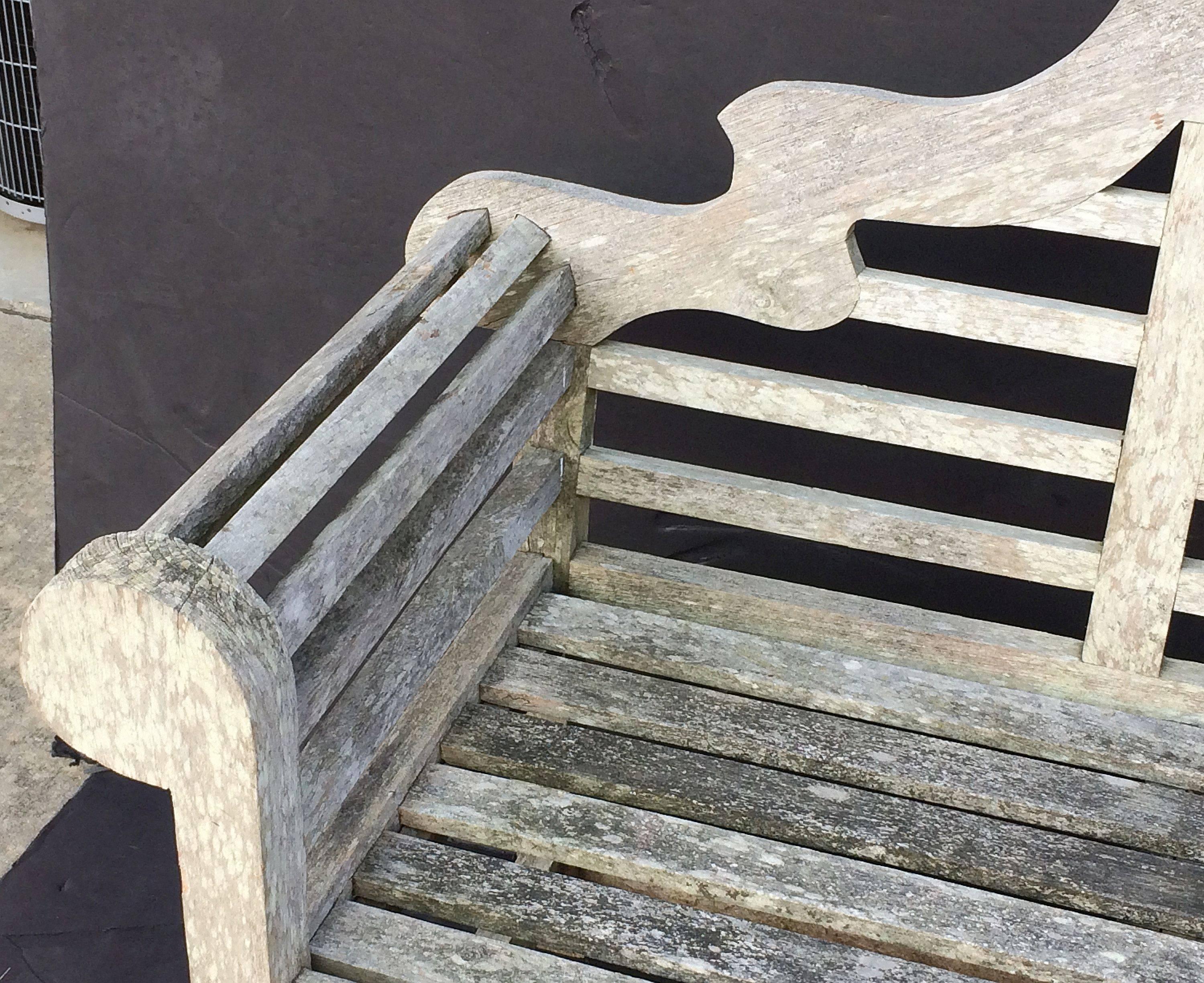 Lutyens Style Garden Bench Seat of Teak In Excellent Condition In Austin, TX
