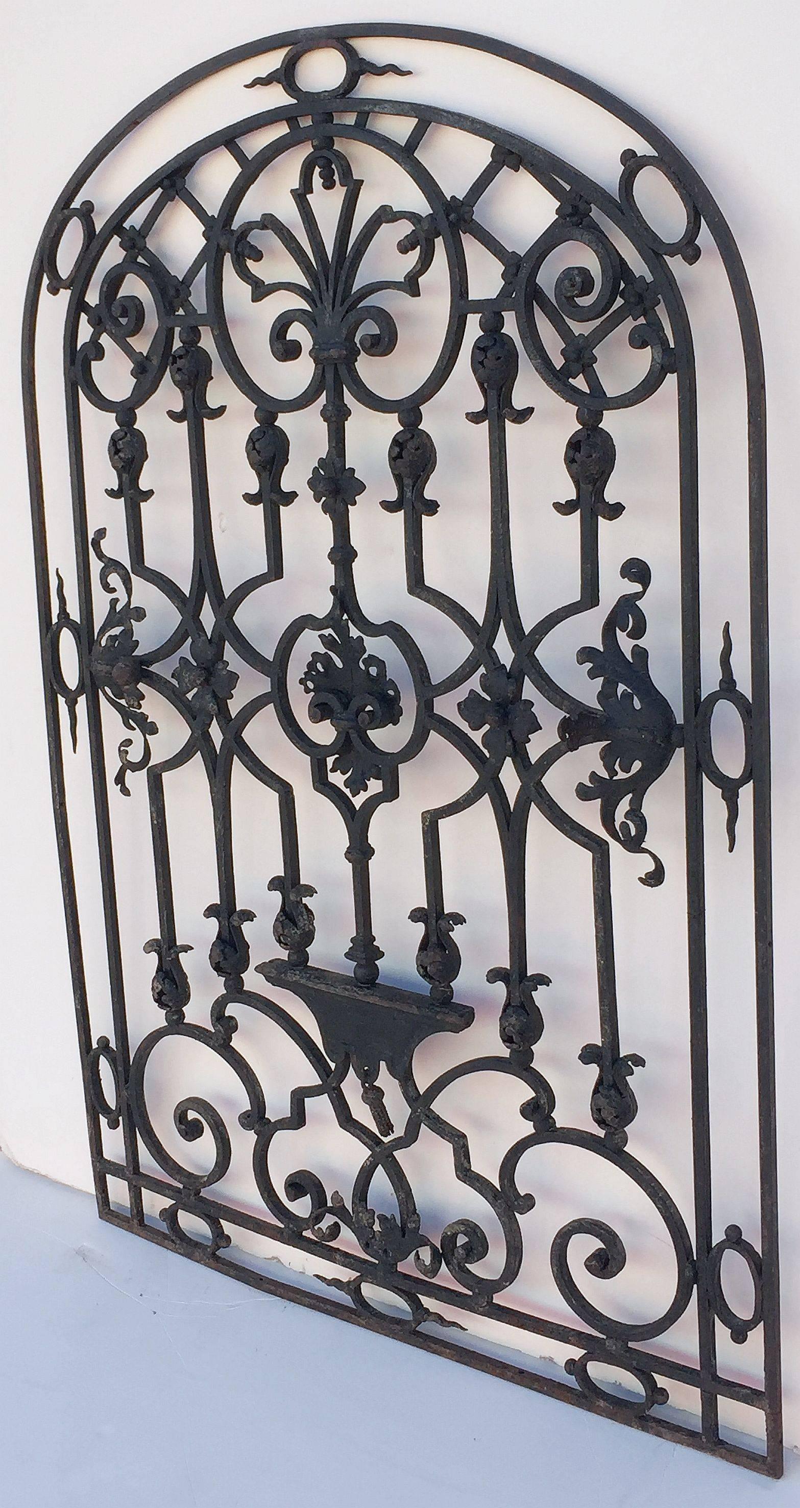 Large French Arched Gate of Wrought Iron from the 19th Century 2