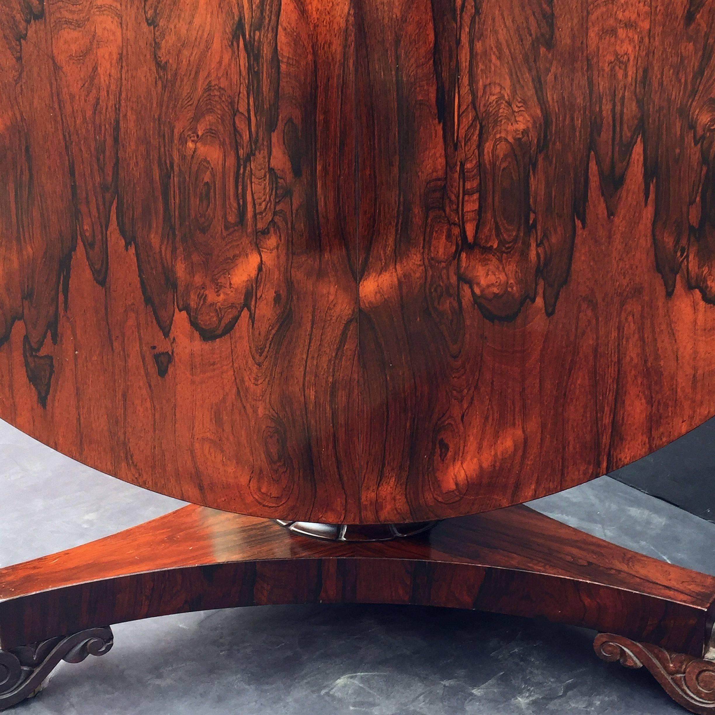 English William IV Centre Table of Rosewood, circa 1830s 1