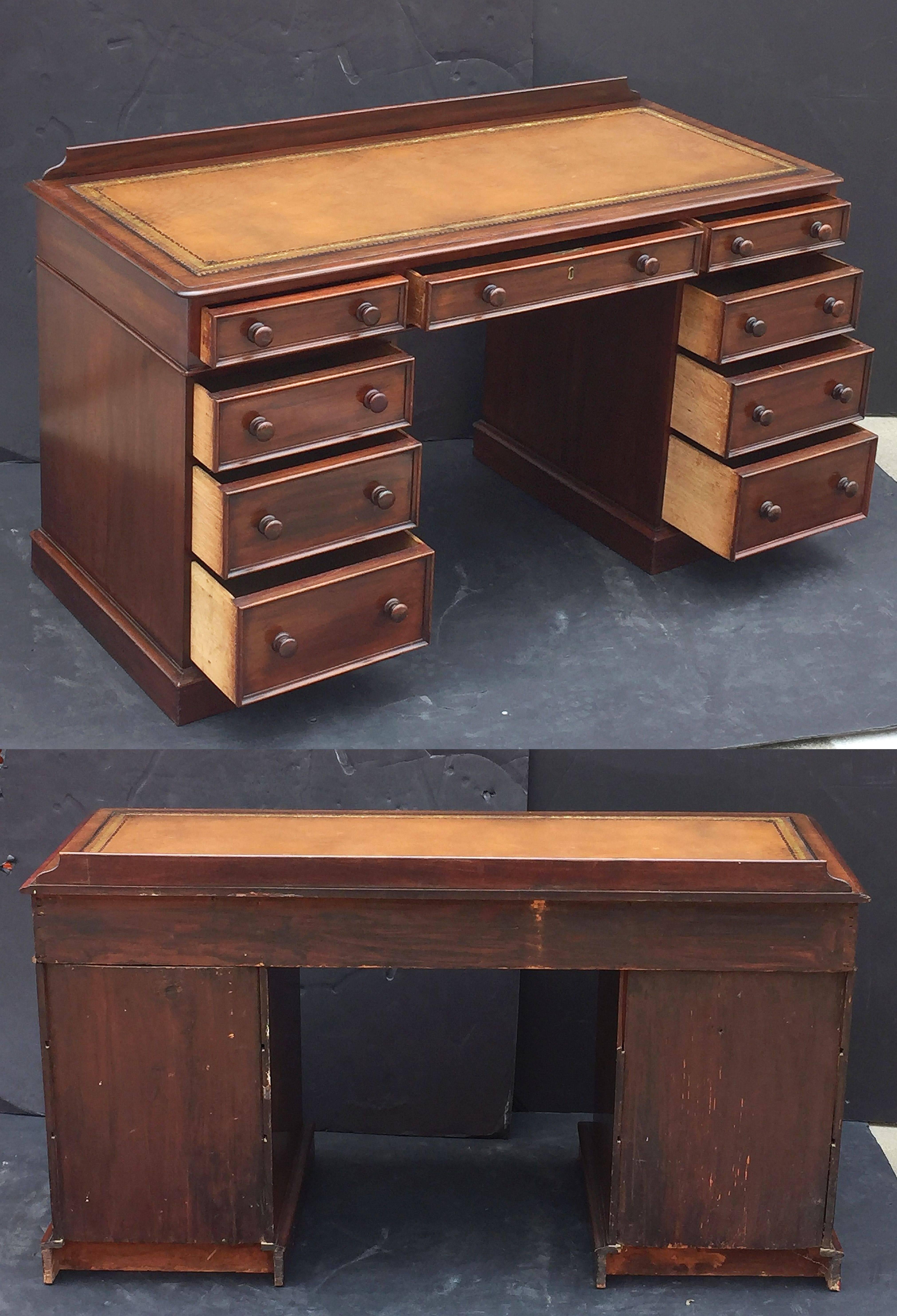 English Pedestal Desk of Mahogany with Embossed Leather Top 5