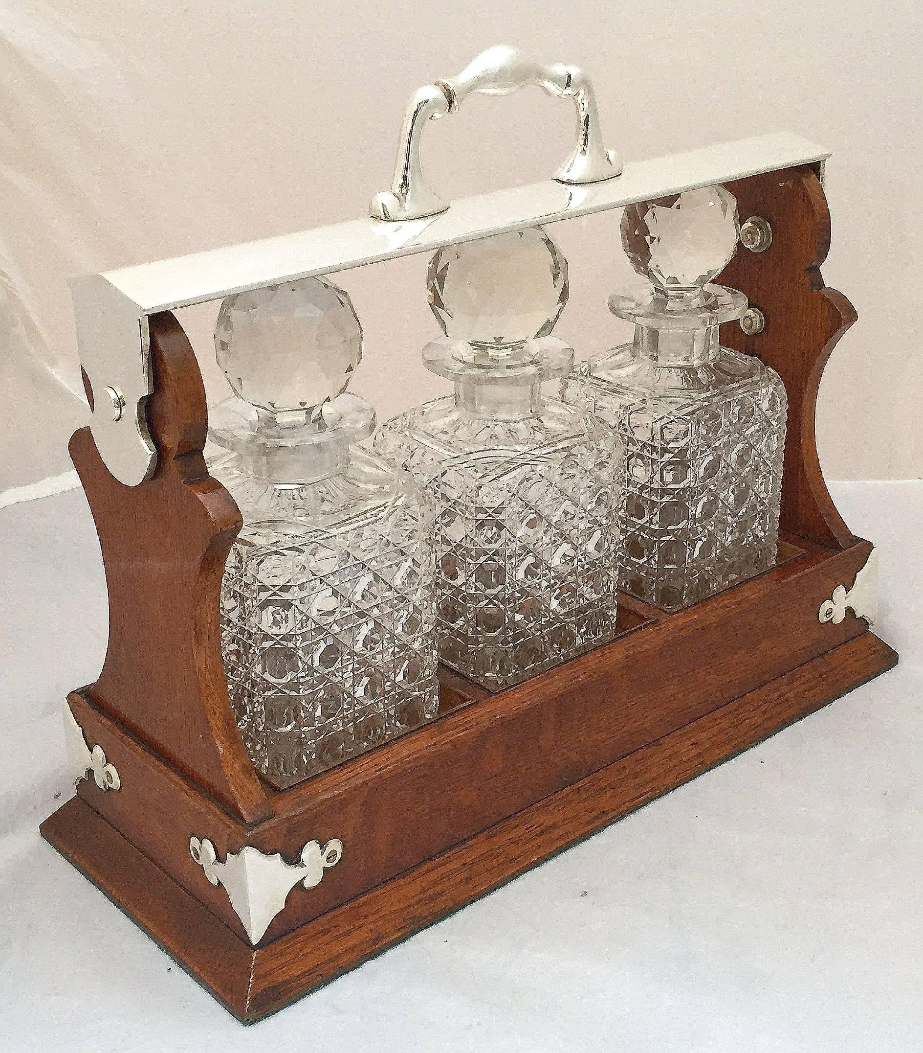 English Tantalus or Decanter Set for Spirits of Oak and Silver In Excellent Condition In Austin, TX