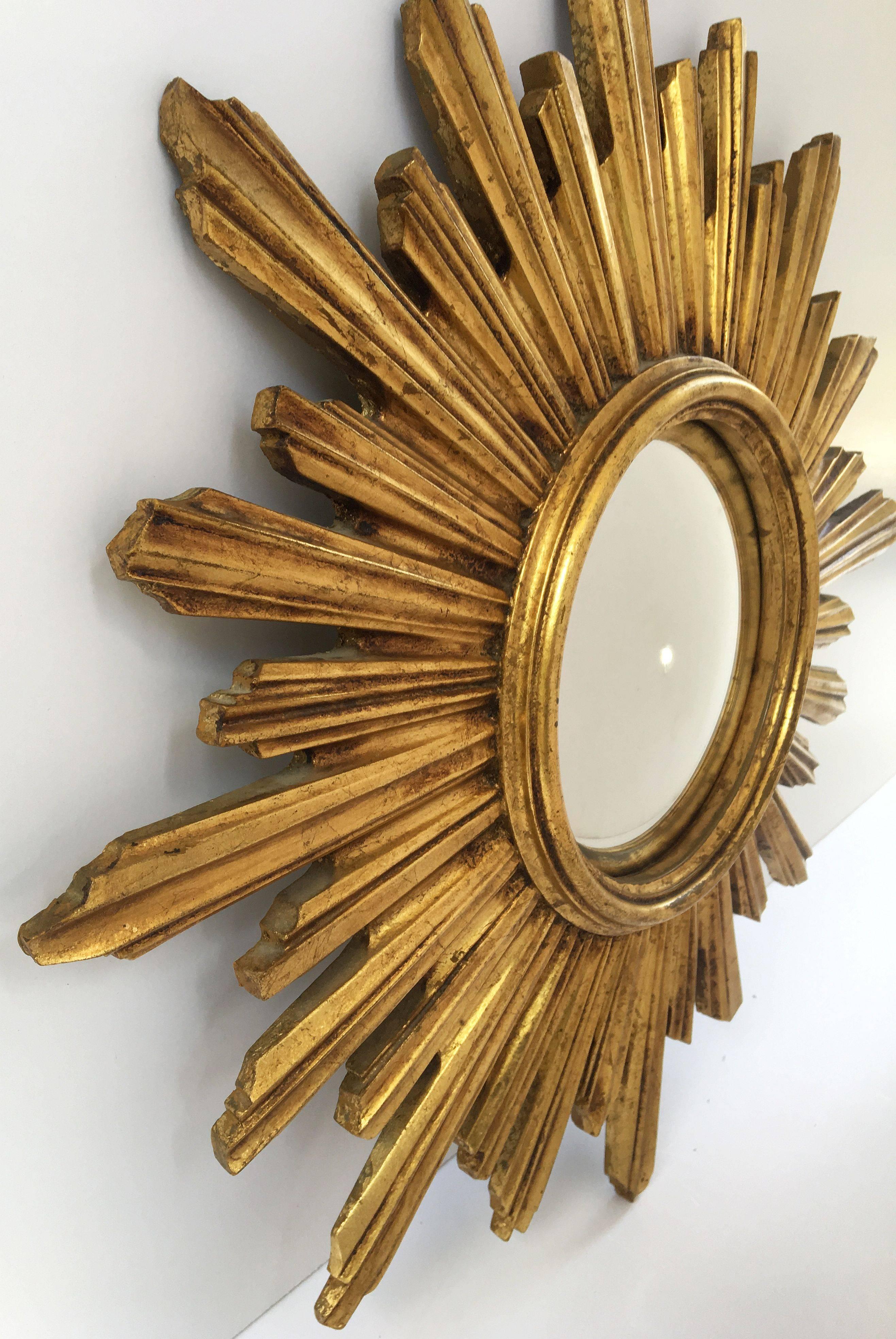 French Gilt Sunburst or Starburst Convex Mirror (Diameter 21 1/4) 4