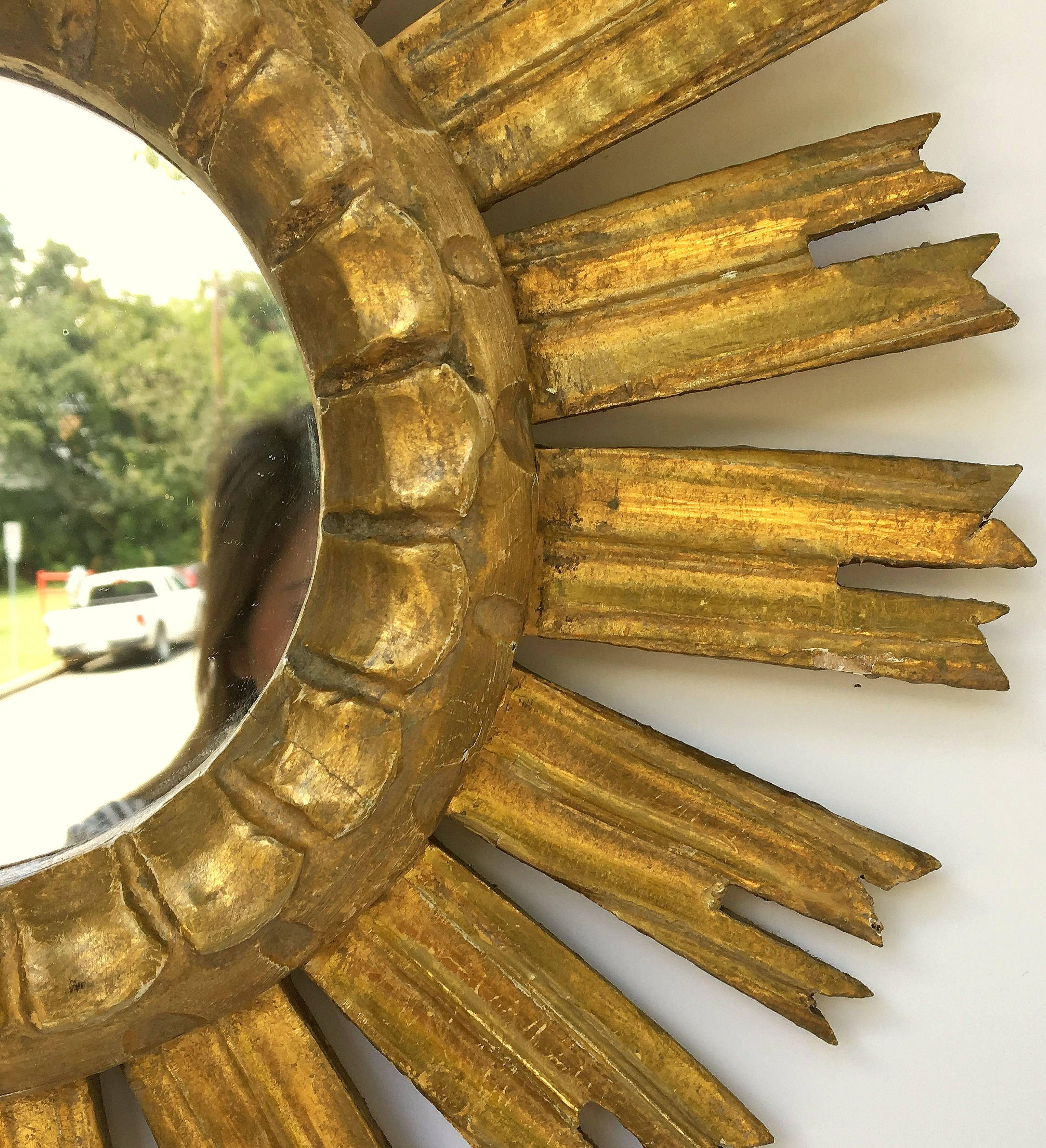 French Gilt Sunburst or Starburst Mirror In Excellent Condition In Austin, TX