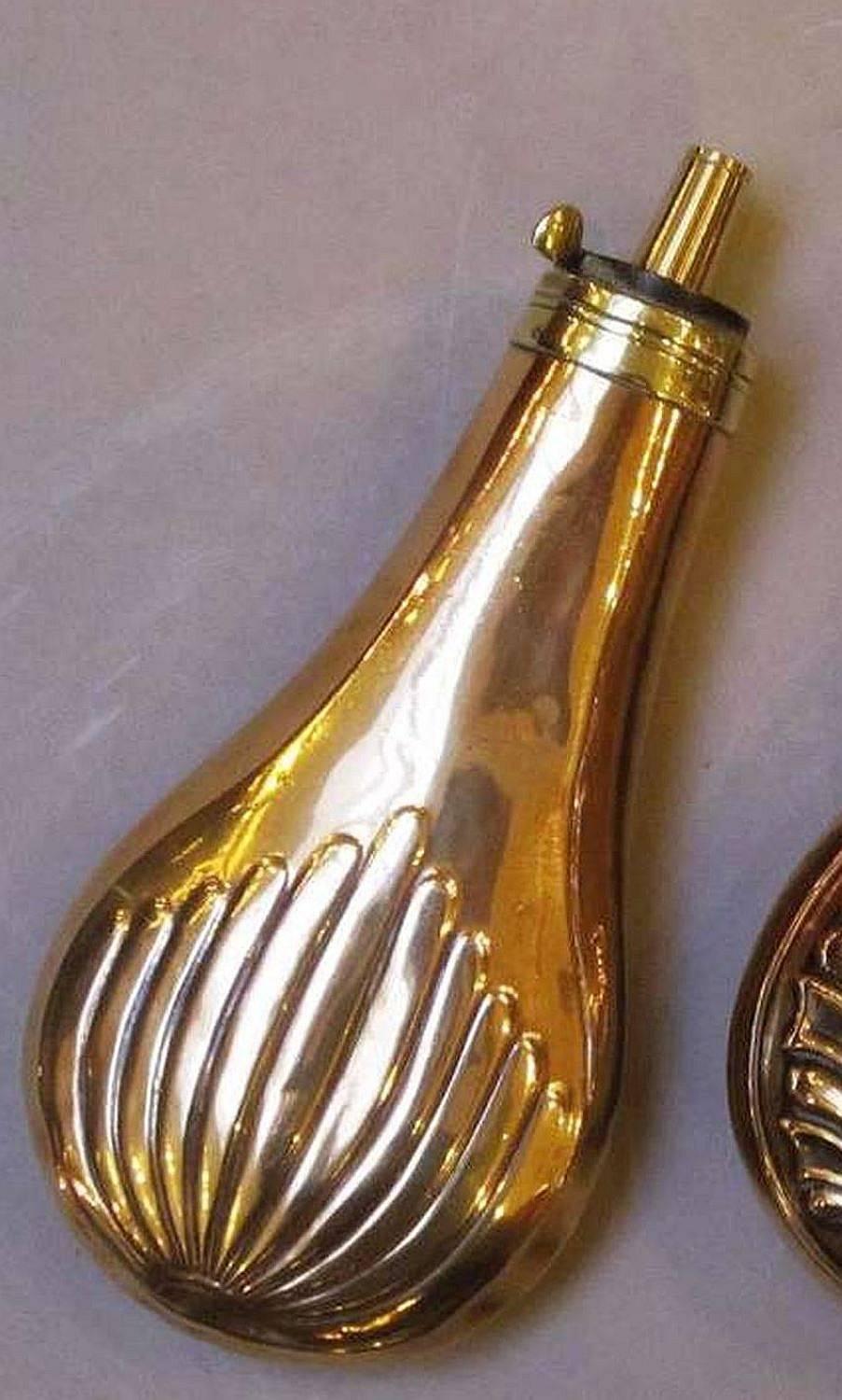 19th C. English Huntsman's Powder Flask For Sale at 1stdibs