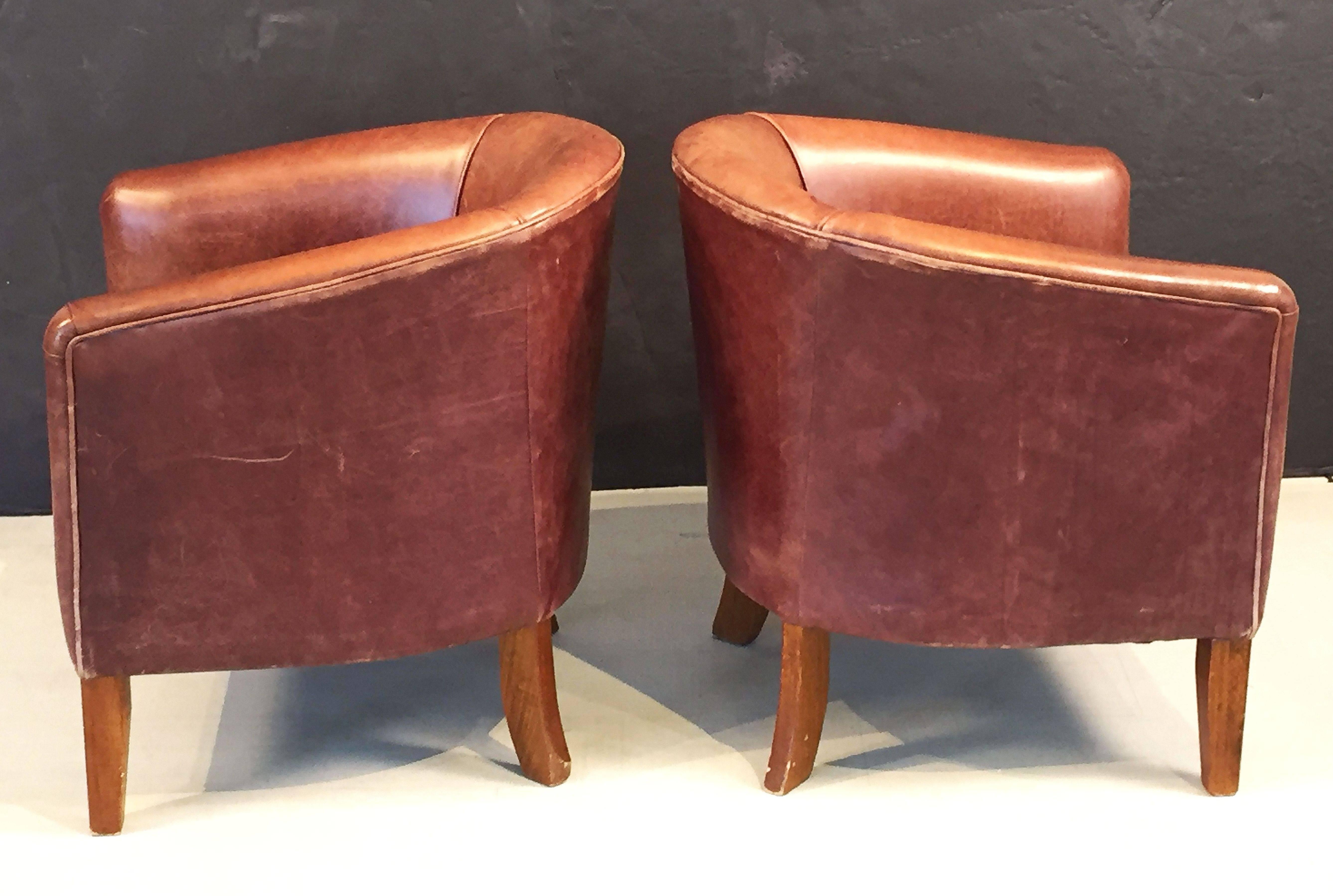 20th Century Pair of Italian Leather Lounge Chairs