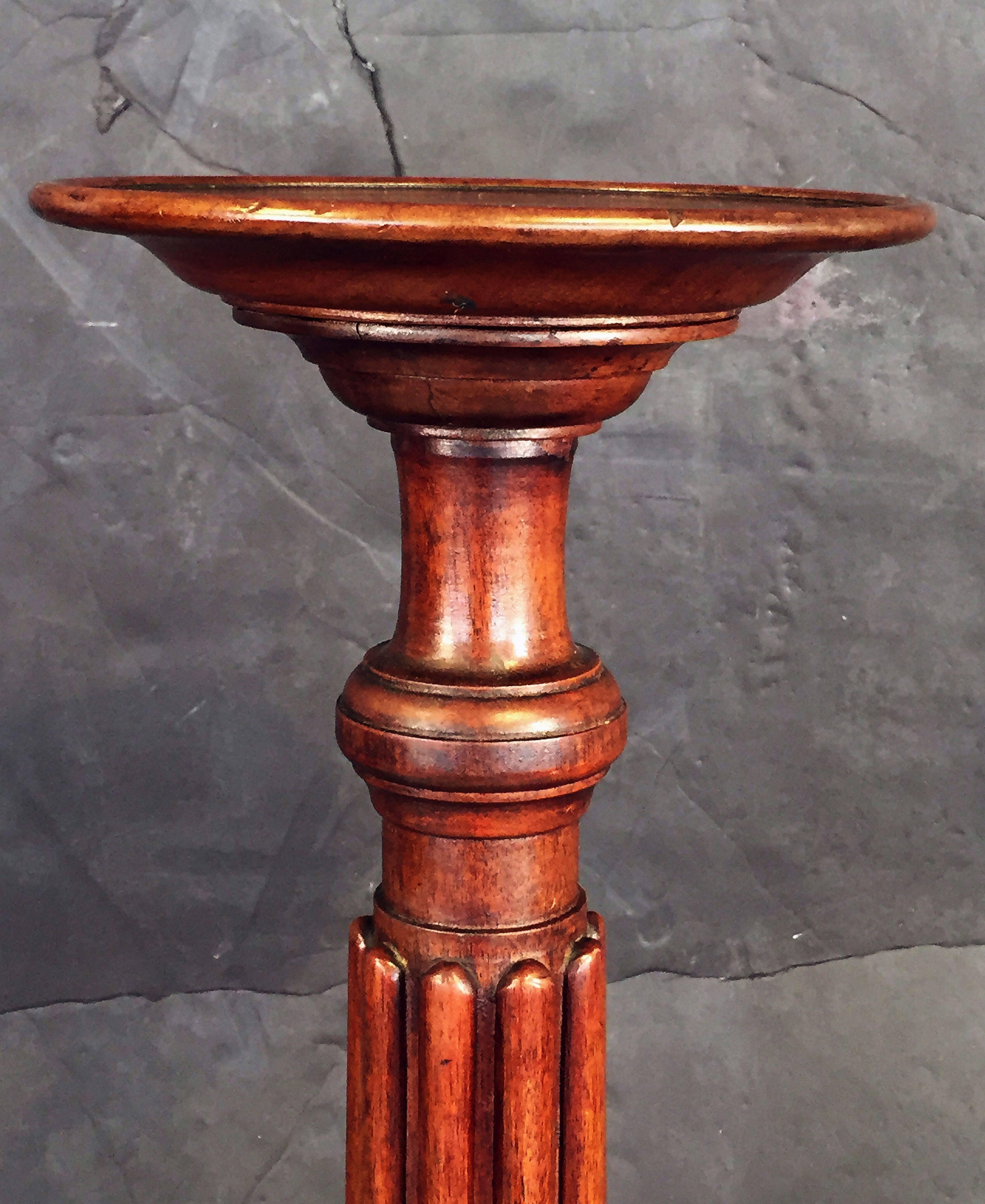 English Torchère Pedestal Stand of Turned Mahogany from England (H 57) For Sale