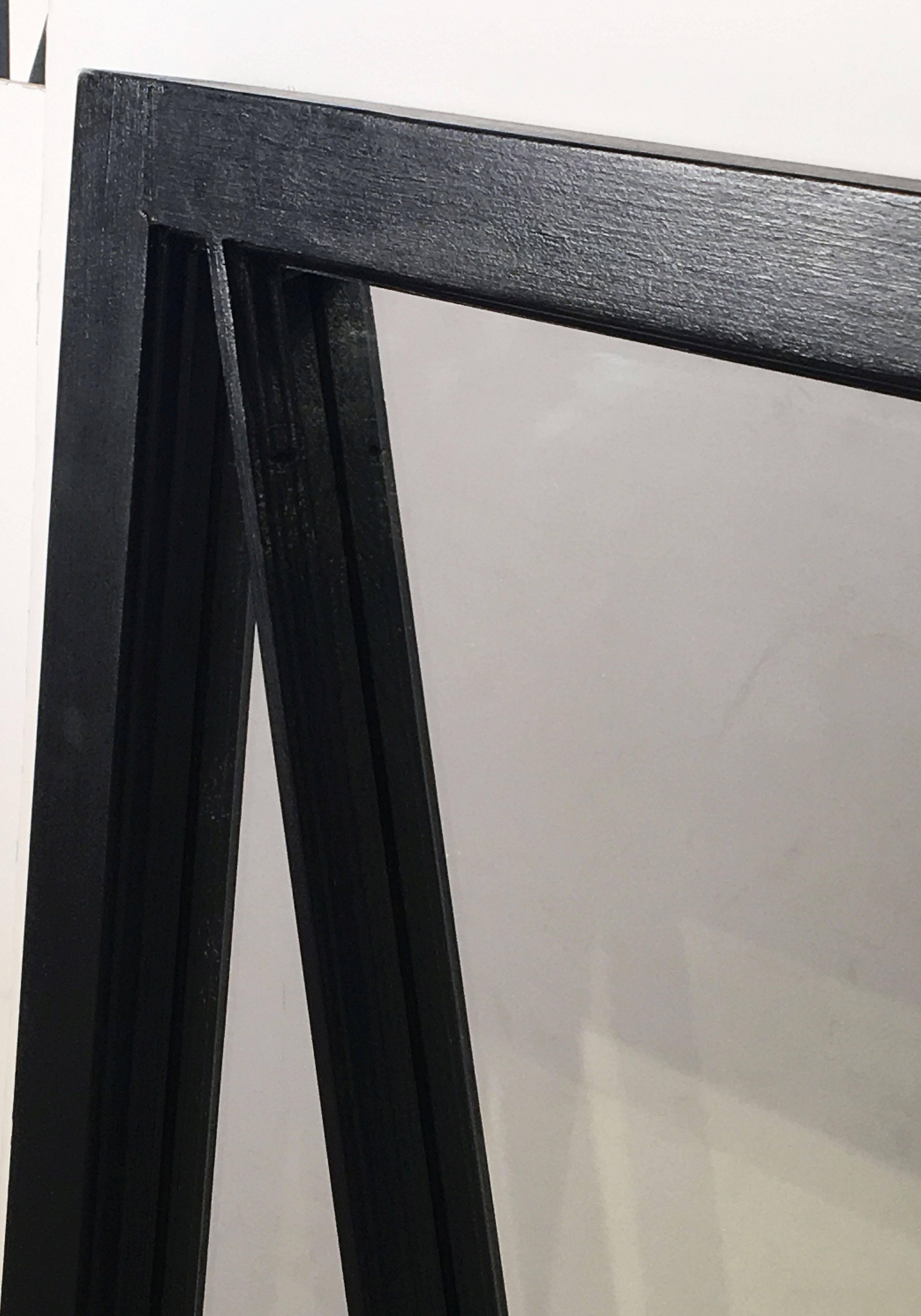 Anglais Miroirs anglais rectangulaires à cadre noir (H 48 3/4 x L 35 3/4) en vente