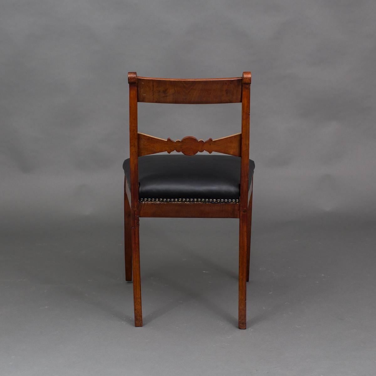 Dining Chairs Set of 6 English Mahogany Leather Black 19th Century England In Good Condition For Sale In New York, NY