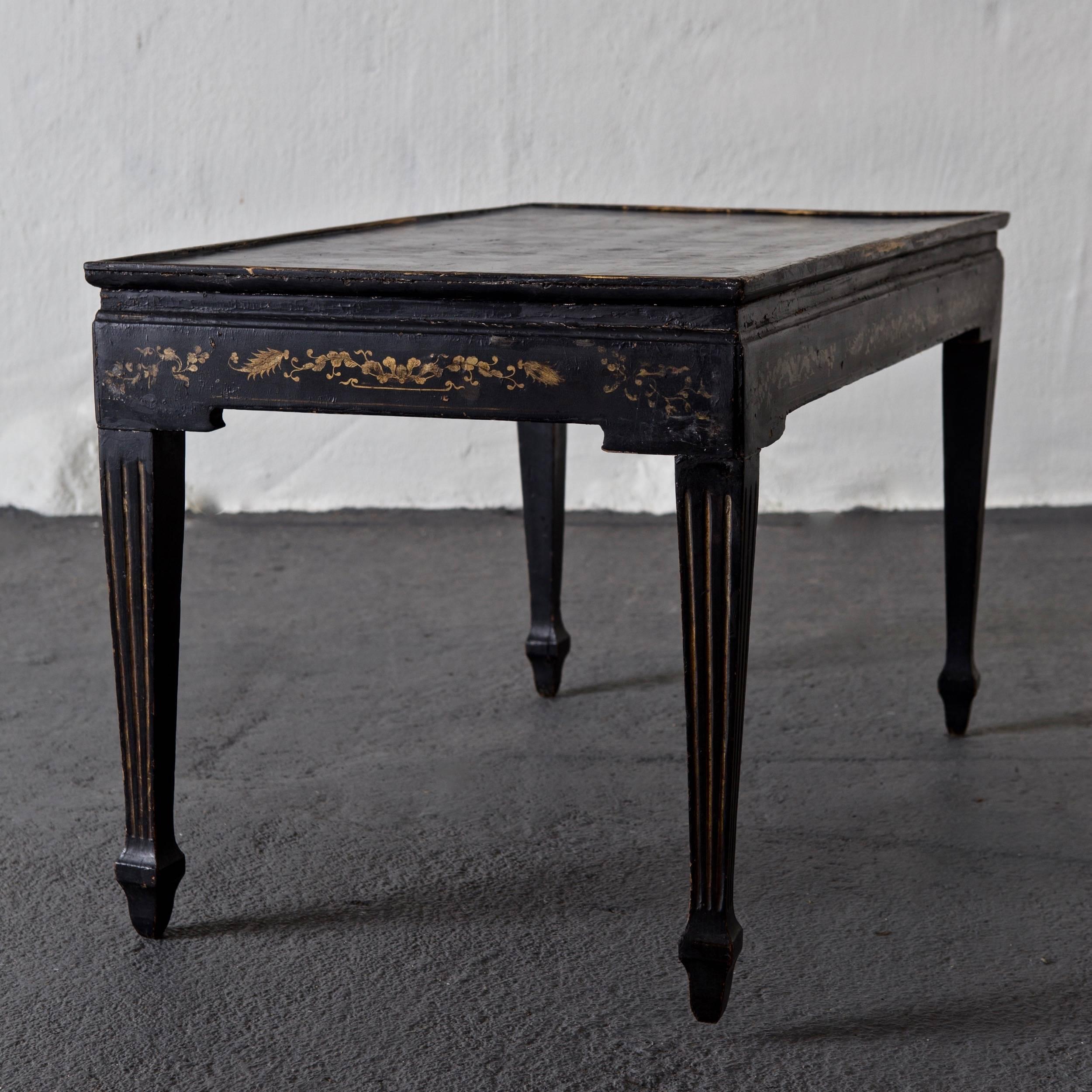 Coffee Swedish Gustavian 18th Century Black a La Chinoiserie Sweden In Good Condition In New York, NY