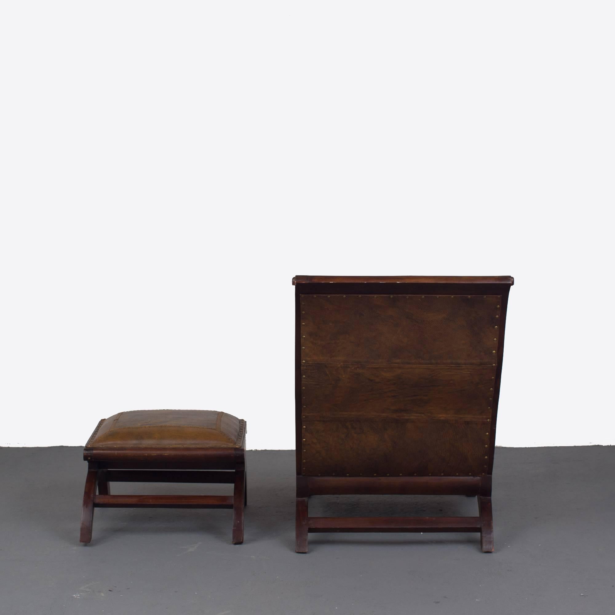 Chaise avec pouf suédois 20ème siècle Suède Bon état - En vente à New York, NY
