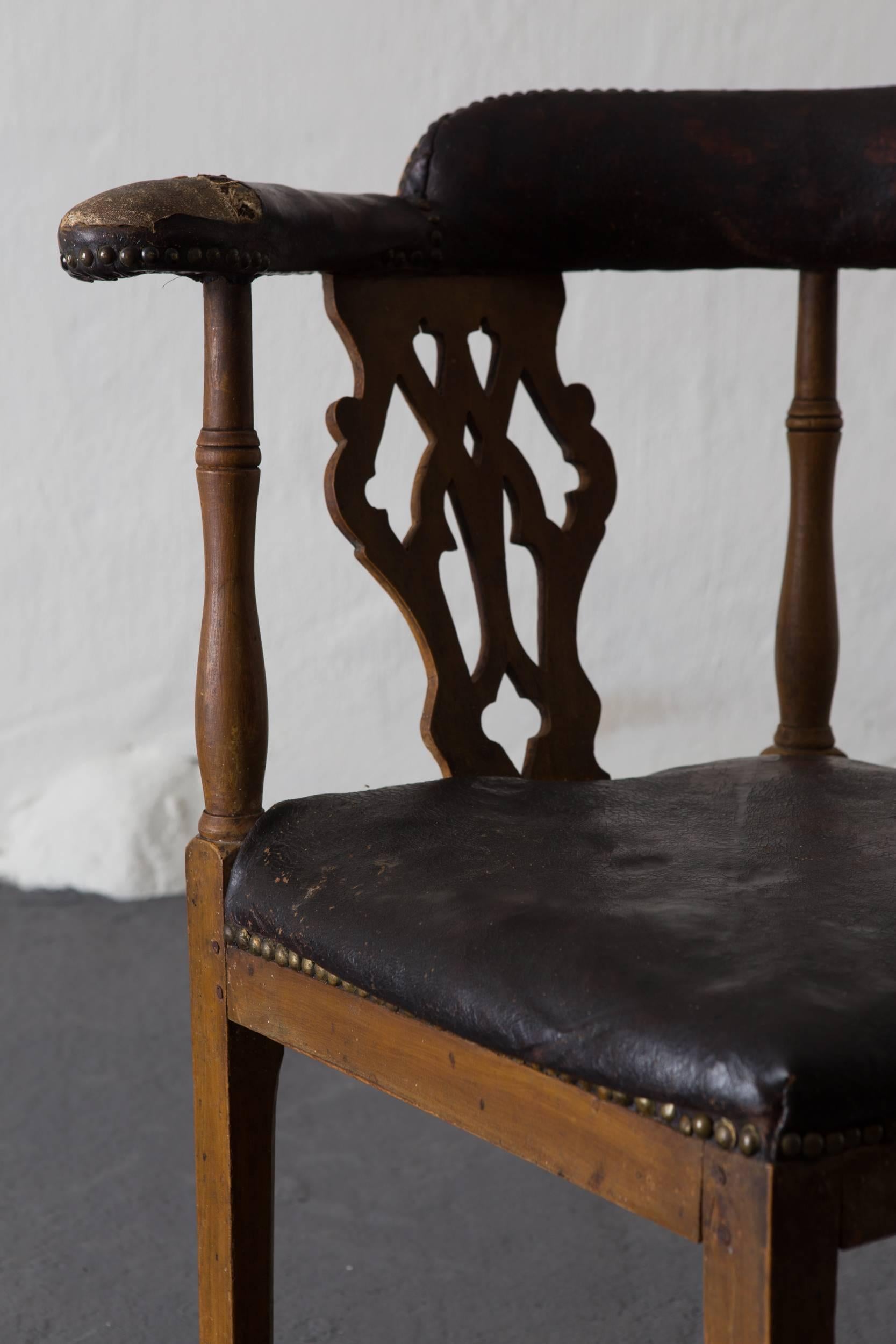 Suédois Fauteuil d'angle en cuir suédois rustique Suède en vente