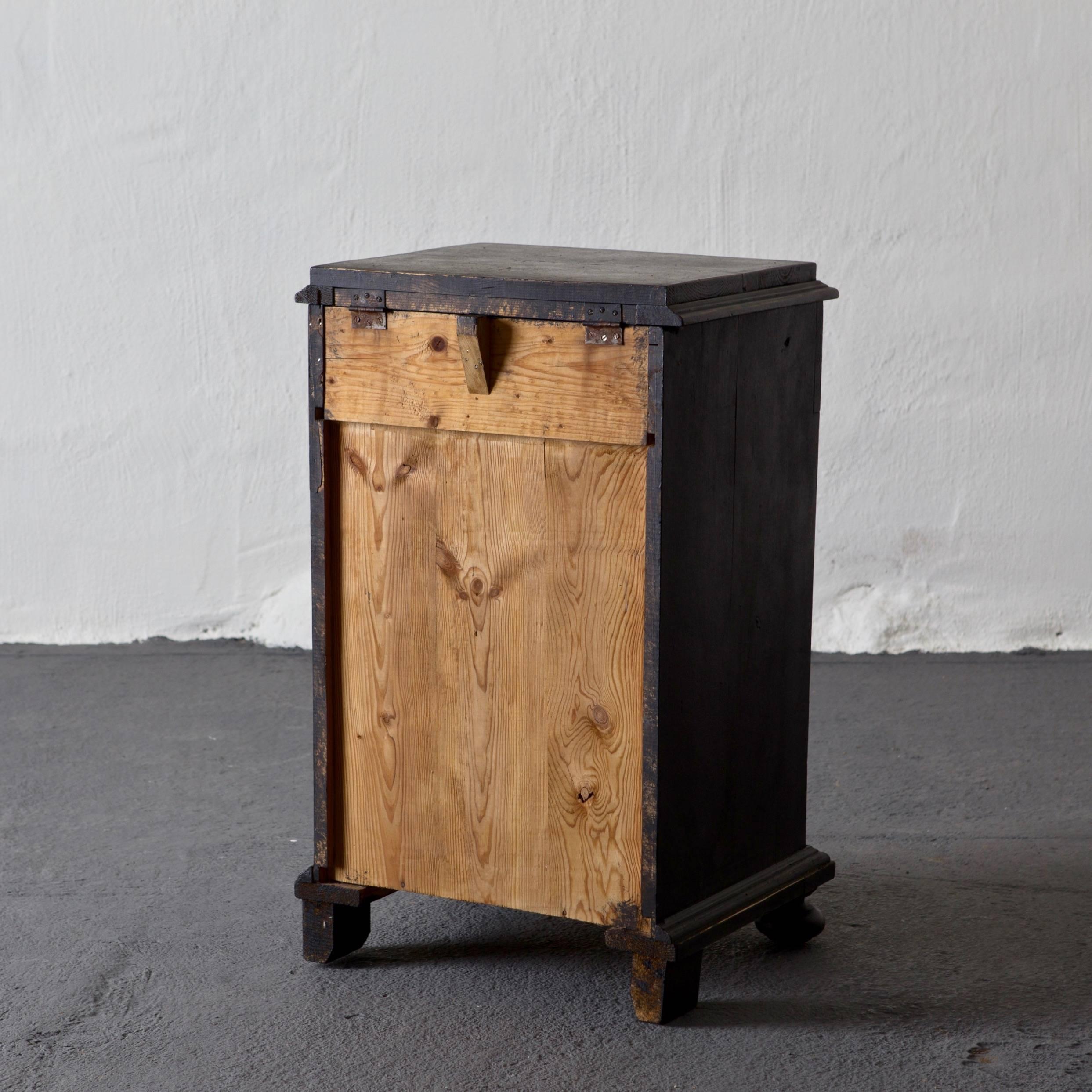 Nightstand, Swedish, 19th Century In Good Condition In New York, NY