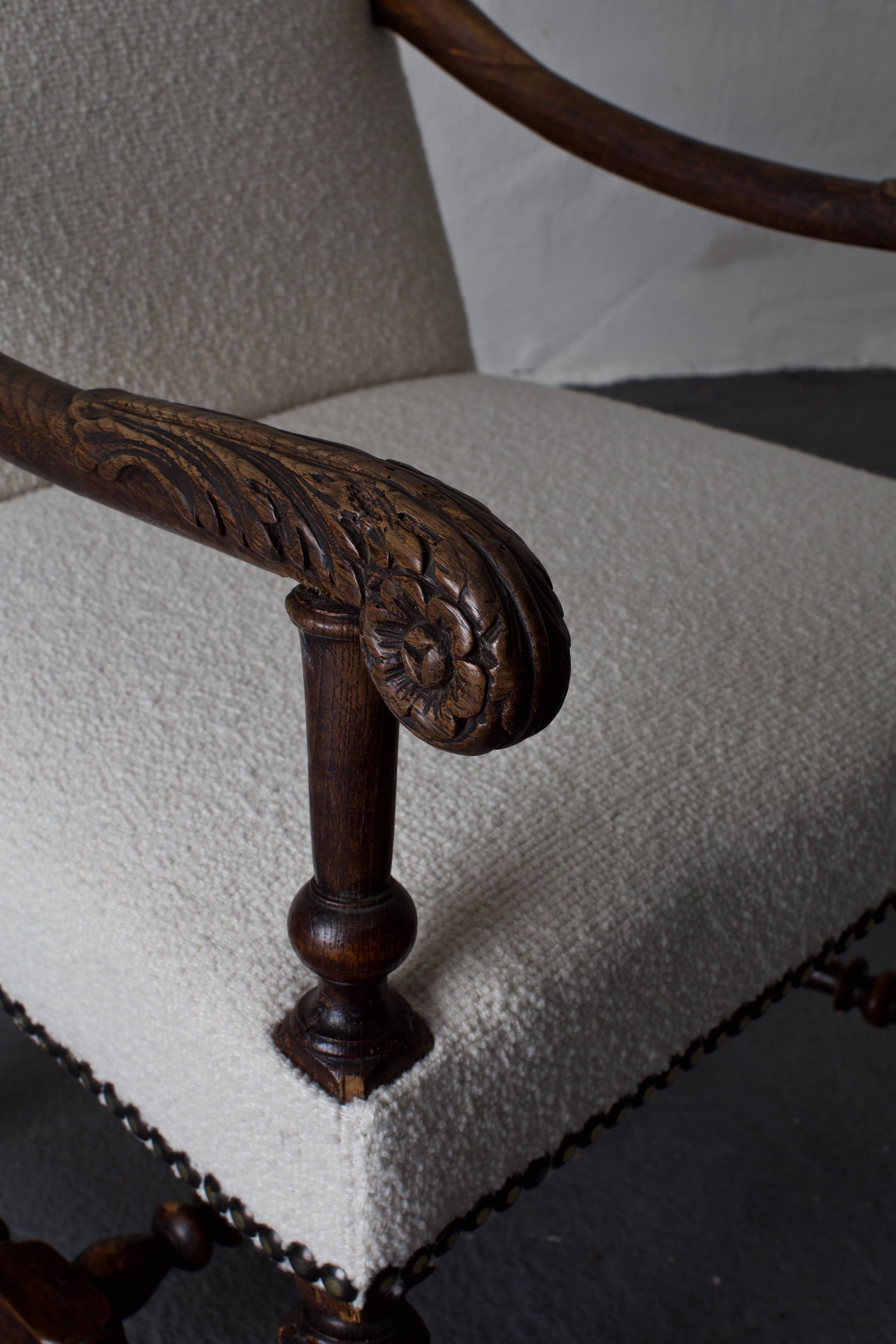 Armchair Swedish Baroque Period White Wool Fabric Oak Sweden In Good Condition In New York, NY