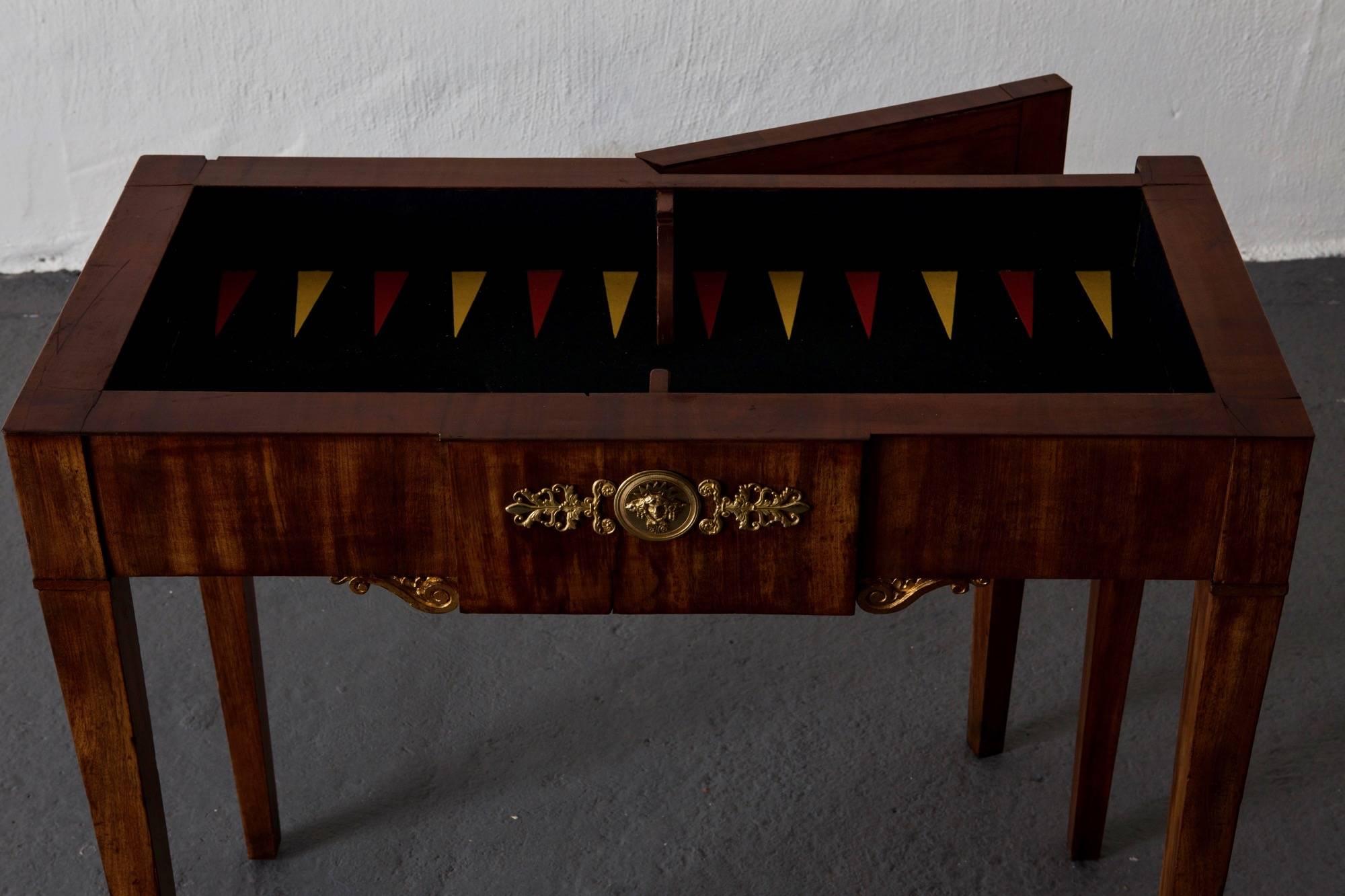 Tisch-Spieltisch, Schwedisch Karl Johan, 19. Jahrhundert,  Leichtes Mahagoni Schweden im Angebot 3