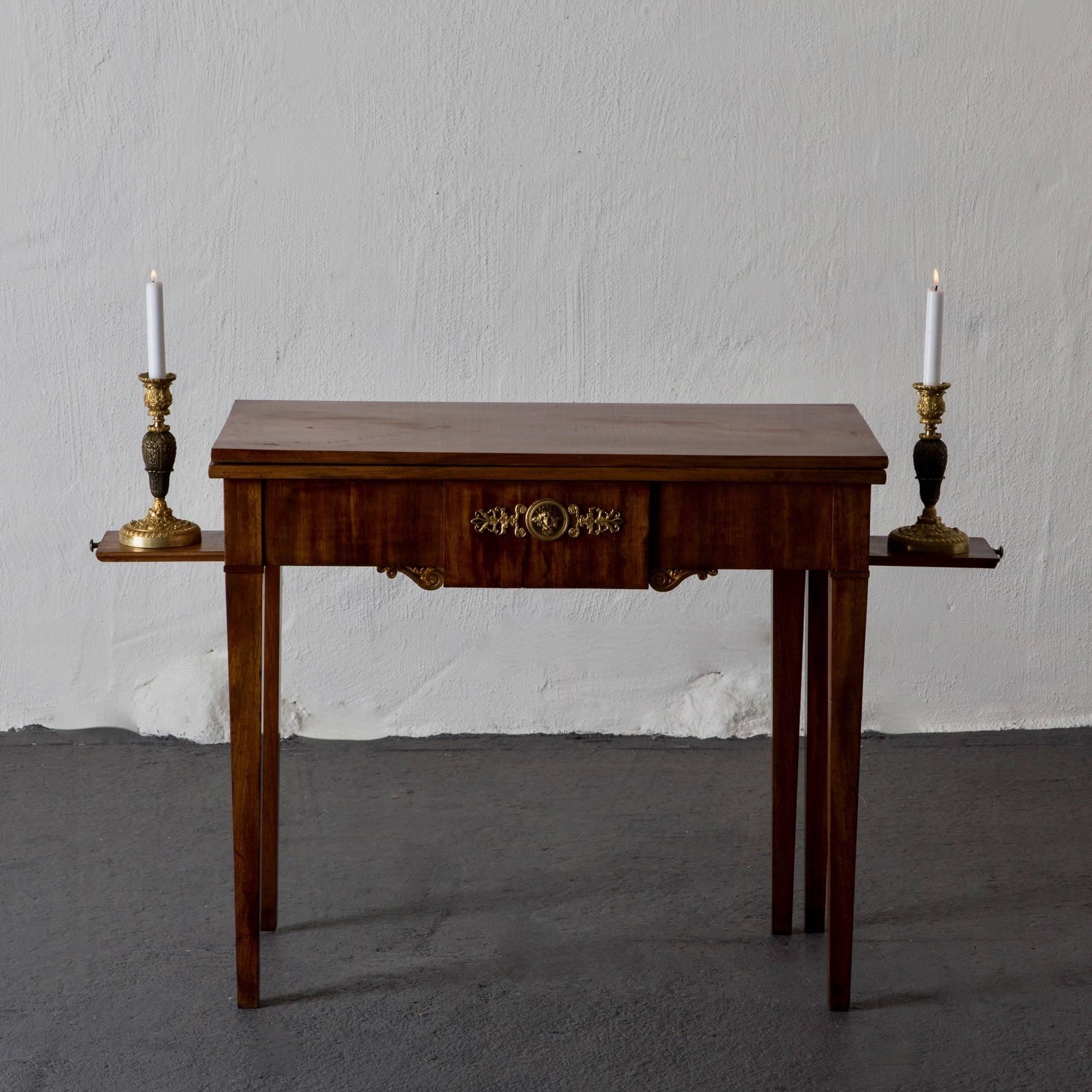 Table Game Table Swedish Karl Johan, 19th Century,  Light Mahogany Sweden For Sale 5