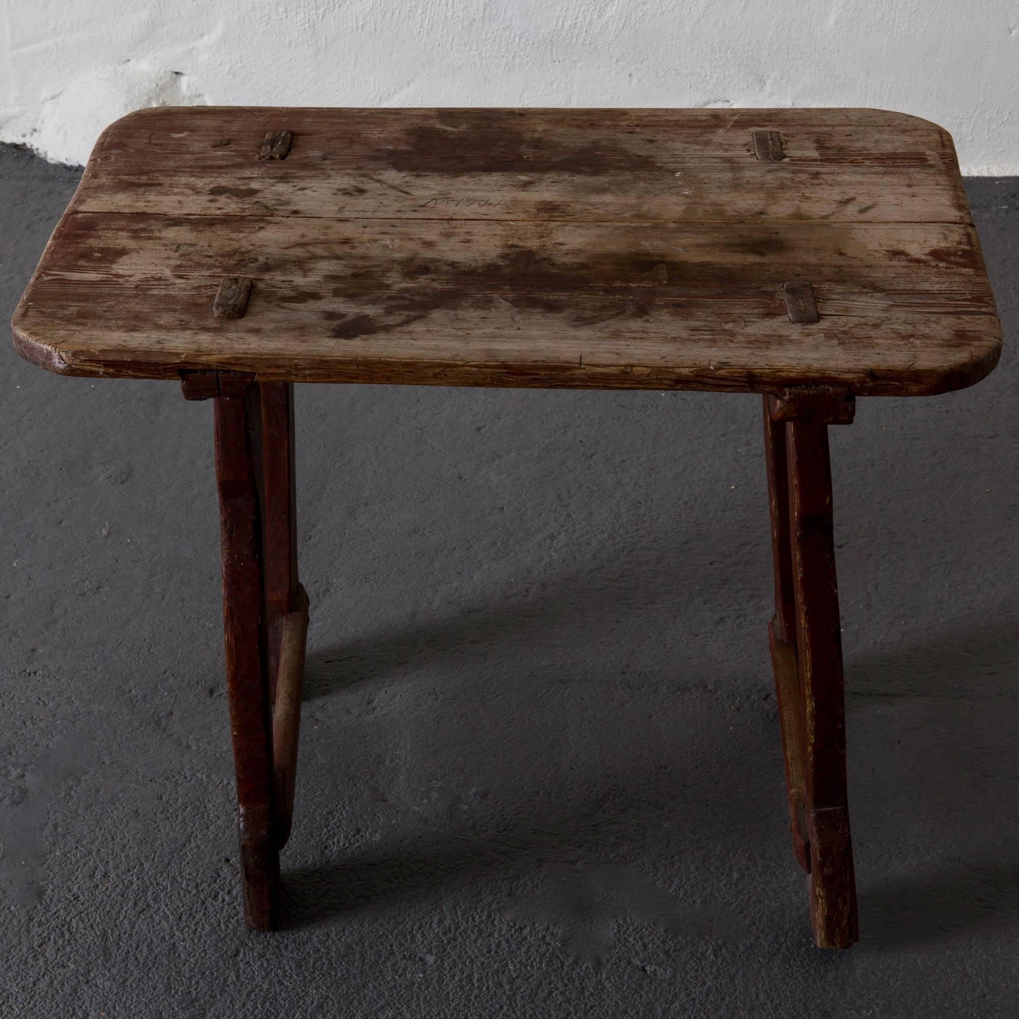 Primitive Table, 18th Century, Sweden In Good Condition In New York, NY
