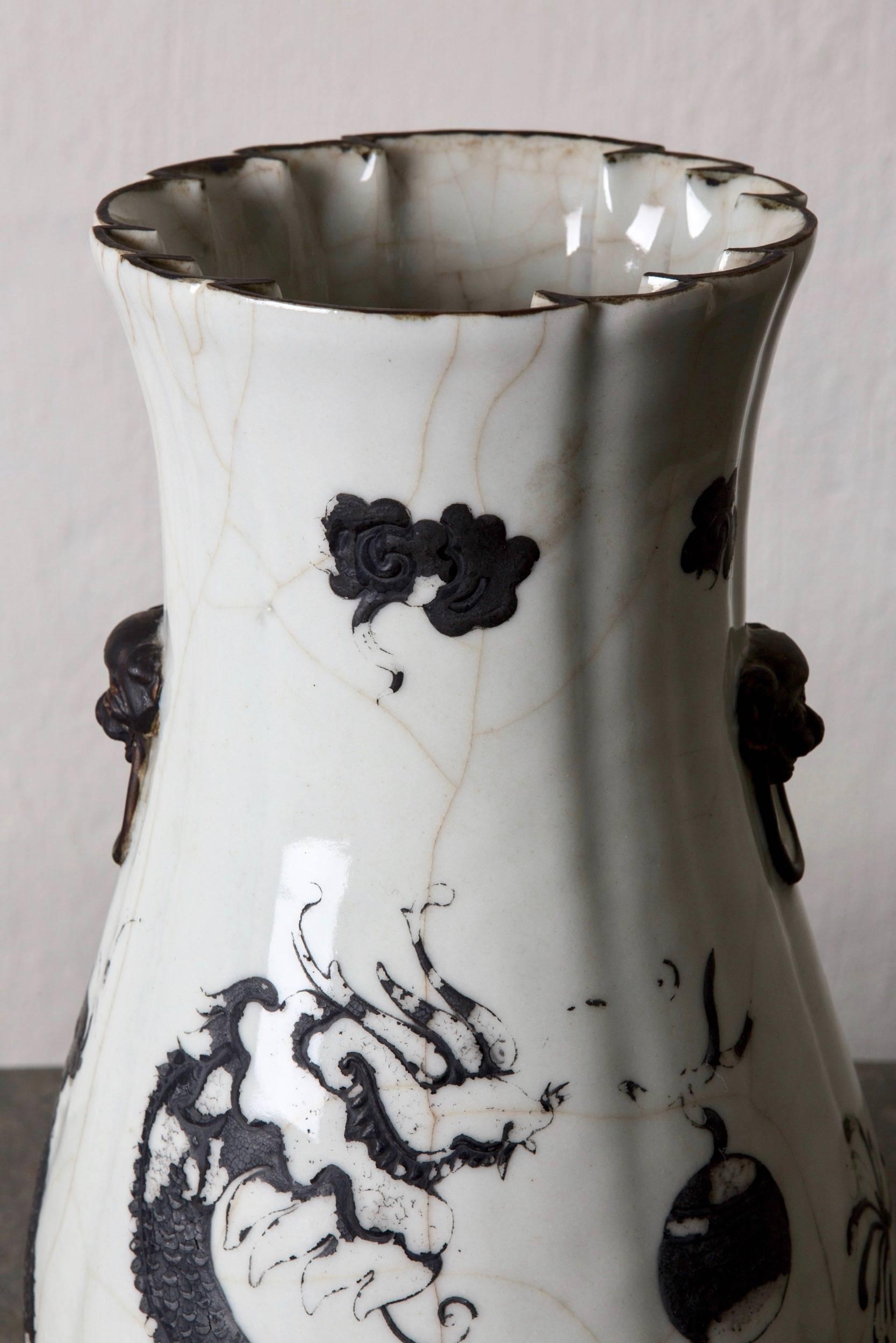 Vases Tall Pair of Japanese 19th Century Black and White Japan In Good Condition For Sale In New York, NY