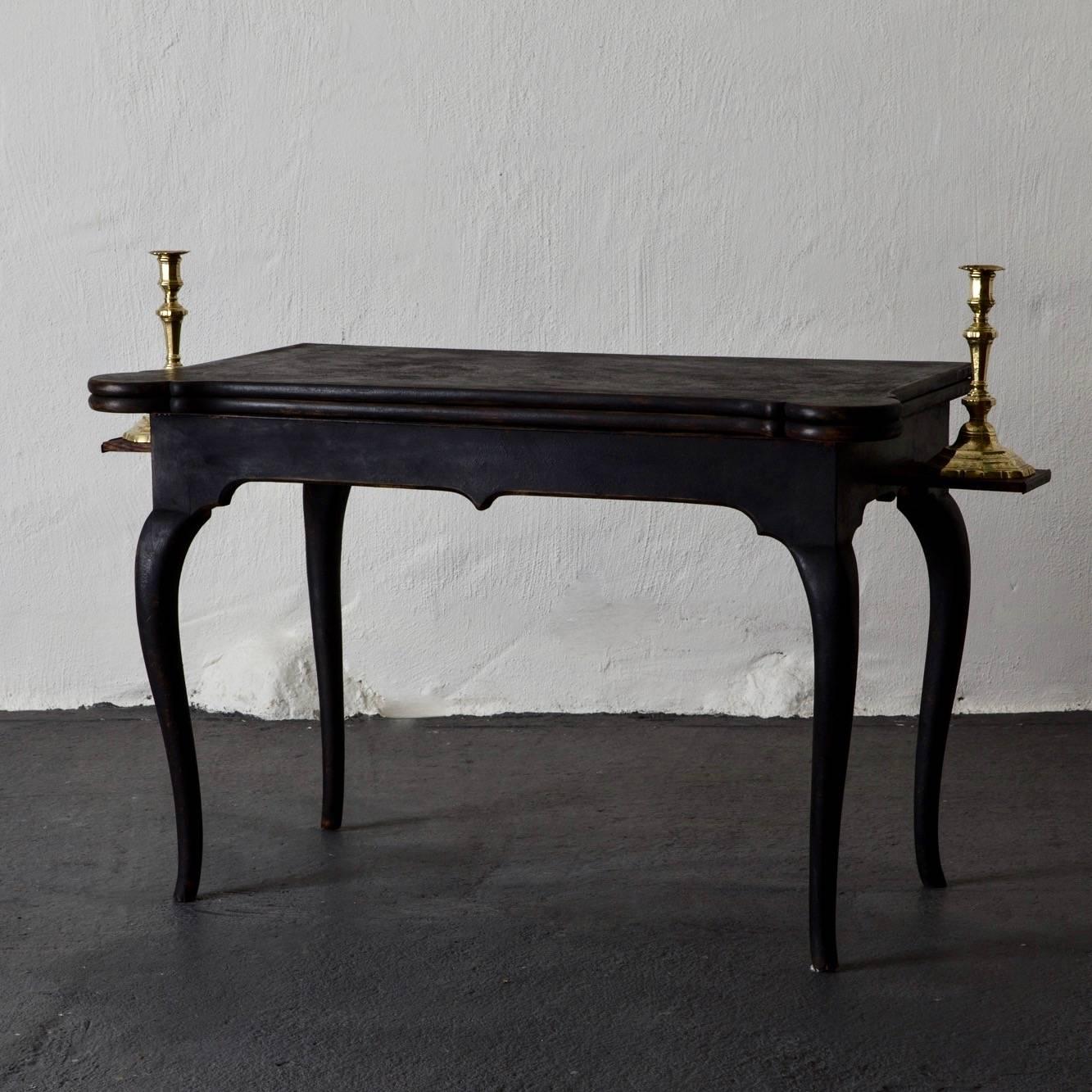 Table Game Swedish Black Rococo 18th Century Sweden In Good Condition In New York, NY