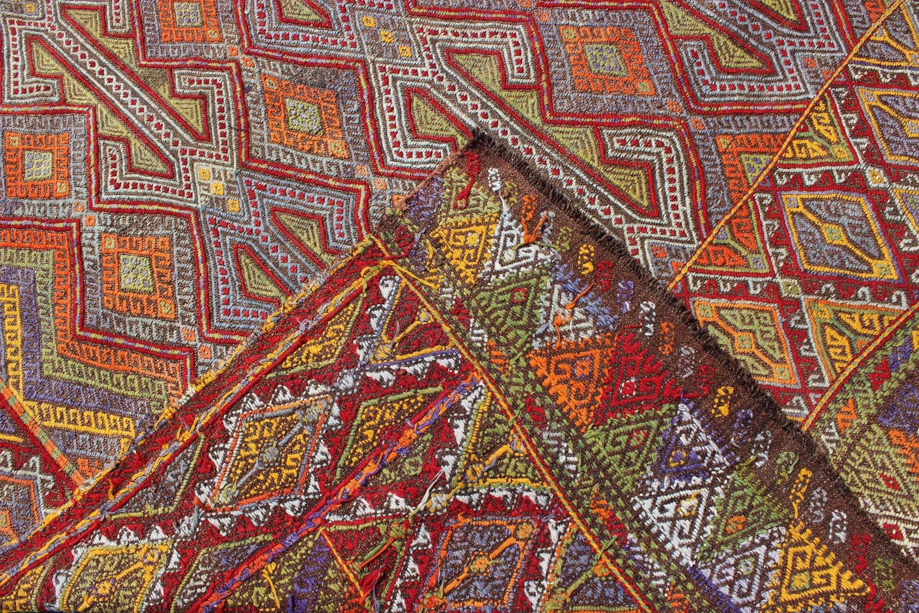 Large Vintage Turkish Embroidered Jejim in Bright and Colorful Tones In Good Condition For Sale In Atlanta, GA