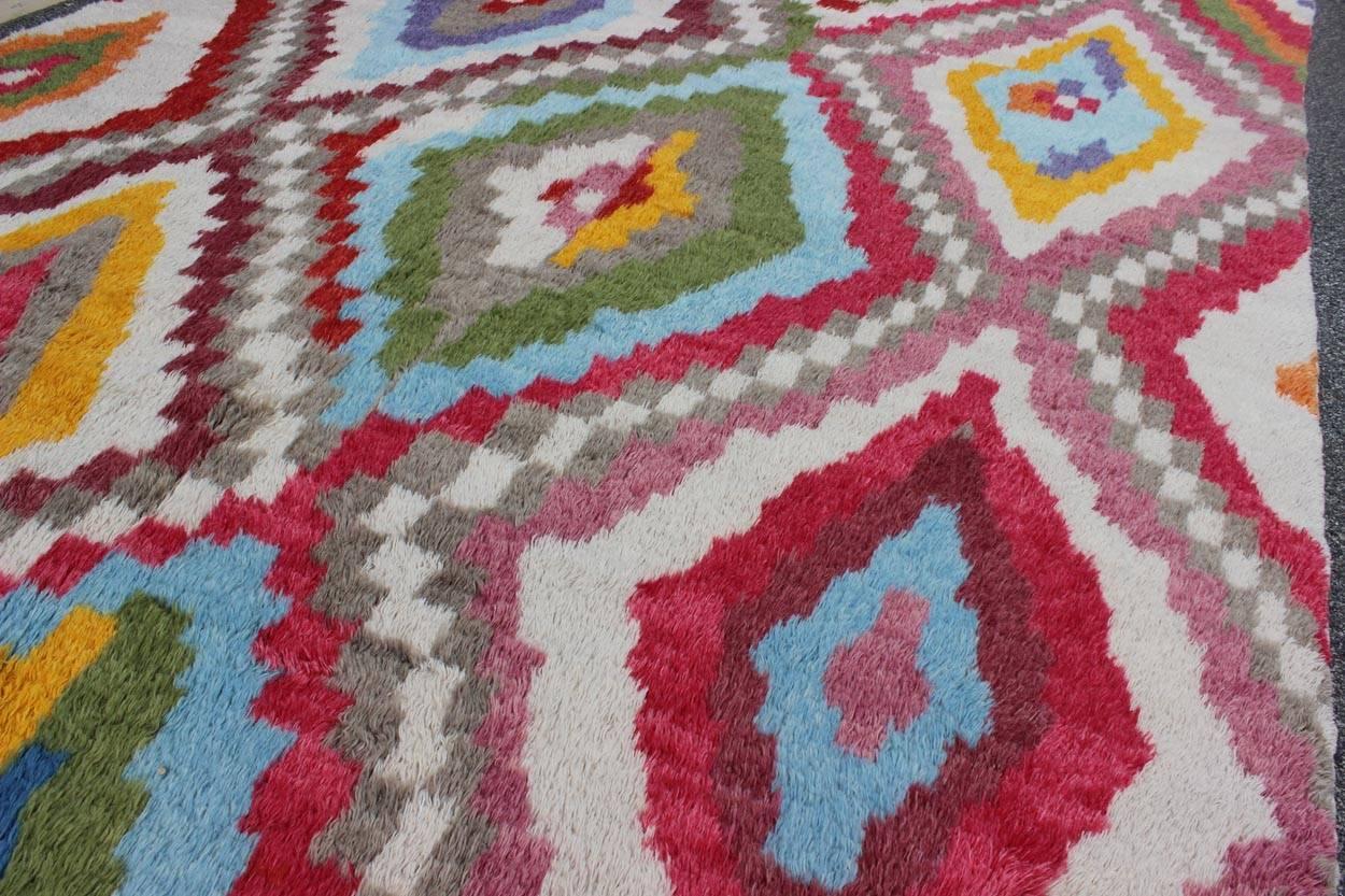 Modern Turkish Angora Tulu Rug with Colorful Diamond Design In Excellent Condition For Sale In Atlanta, GA
