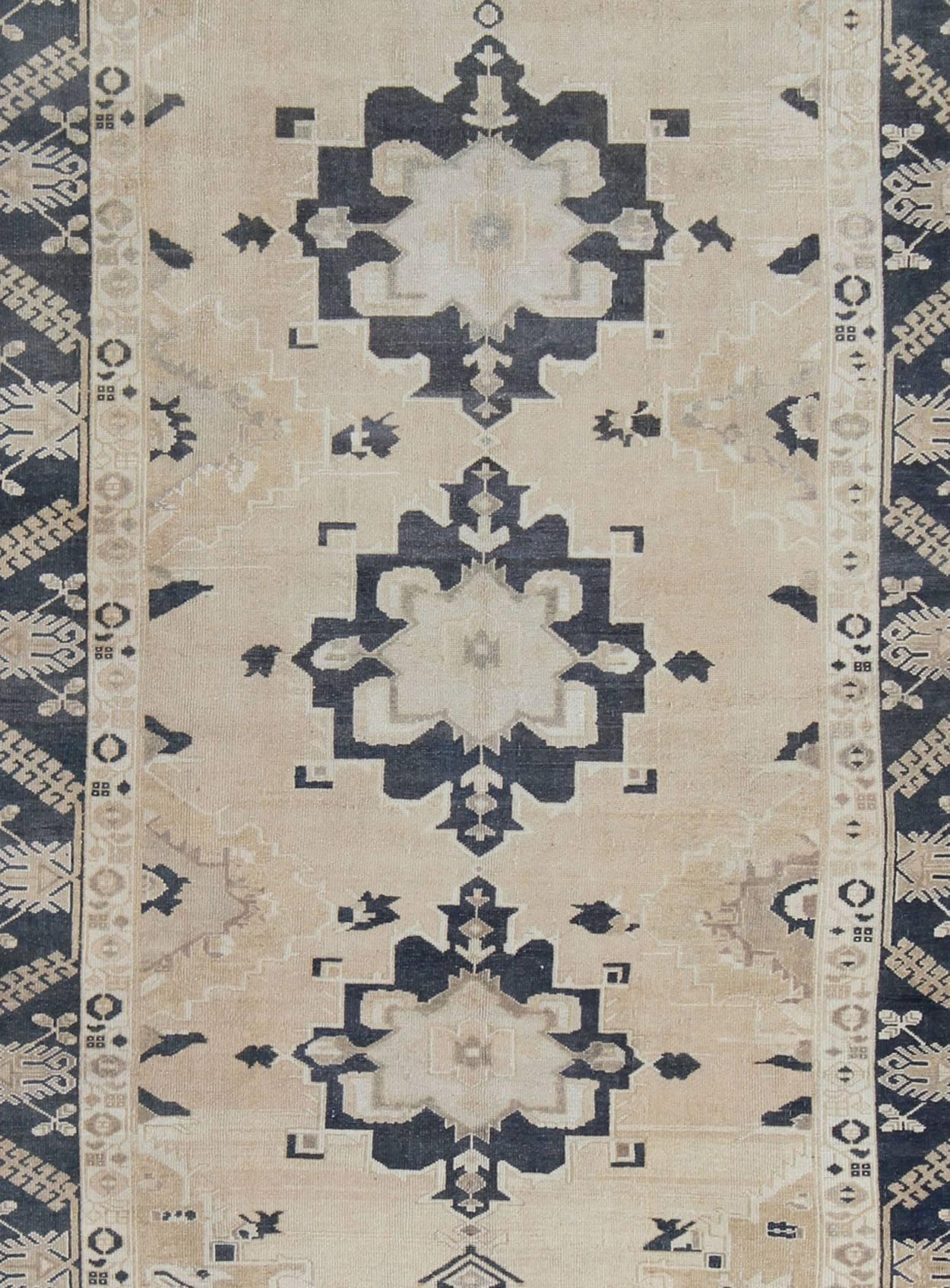 Hand-Knotted Vintage Hand Knotted Turkish Oushak With Medallion Design in Cream and Blue For Sale