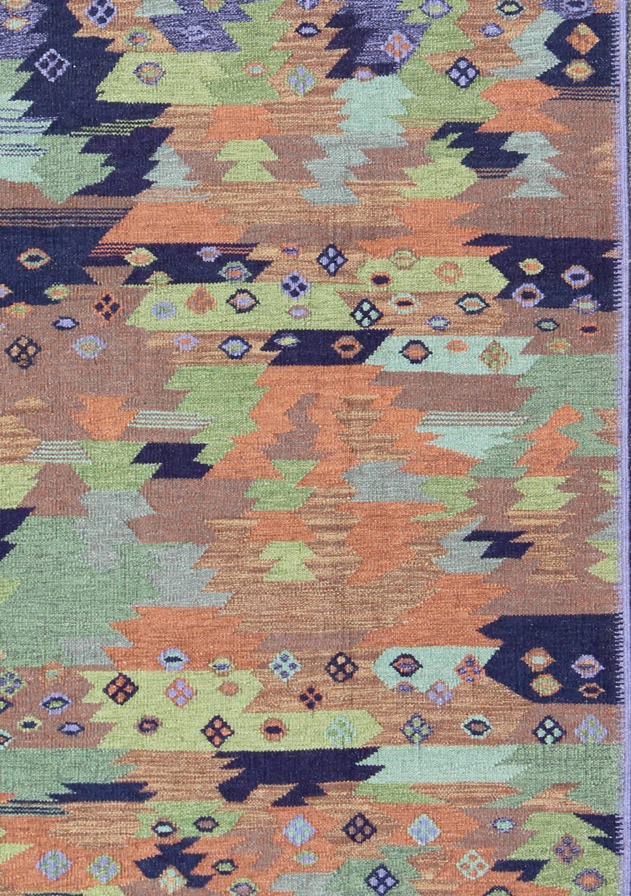 Scandinavian Flat-Weave Style with Multicolored Geometric Design In Excellent Condition For Sale In Atlanta, GA