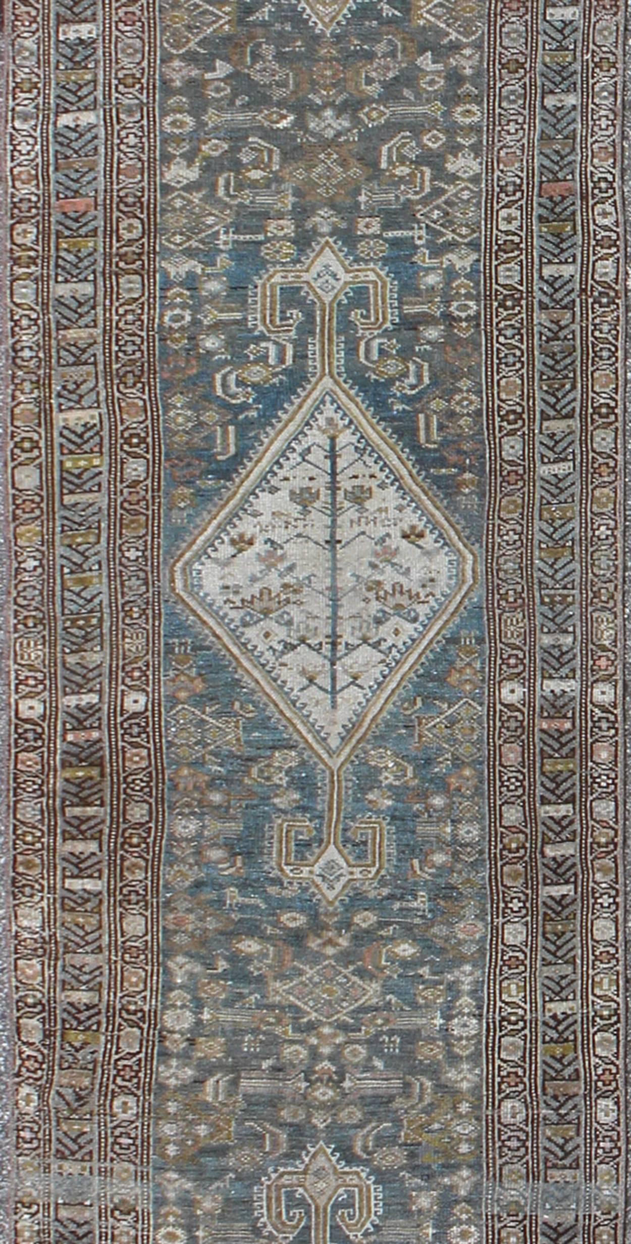 Long Persian Malayer Runner with Free-Flowing Geometric Pattern and Blue Field In Good Condition For Sale In Atlanta, GA