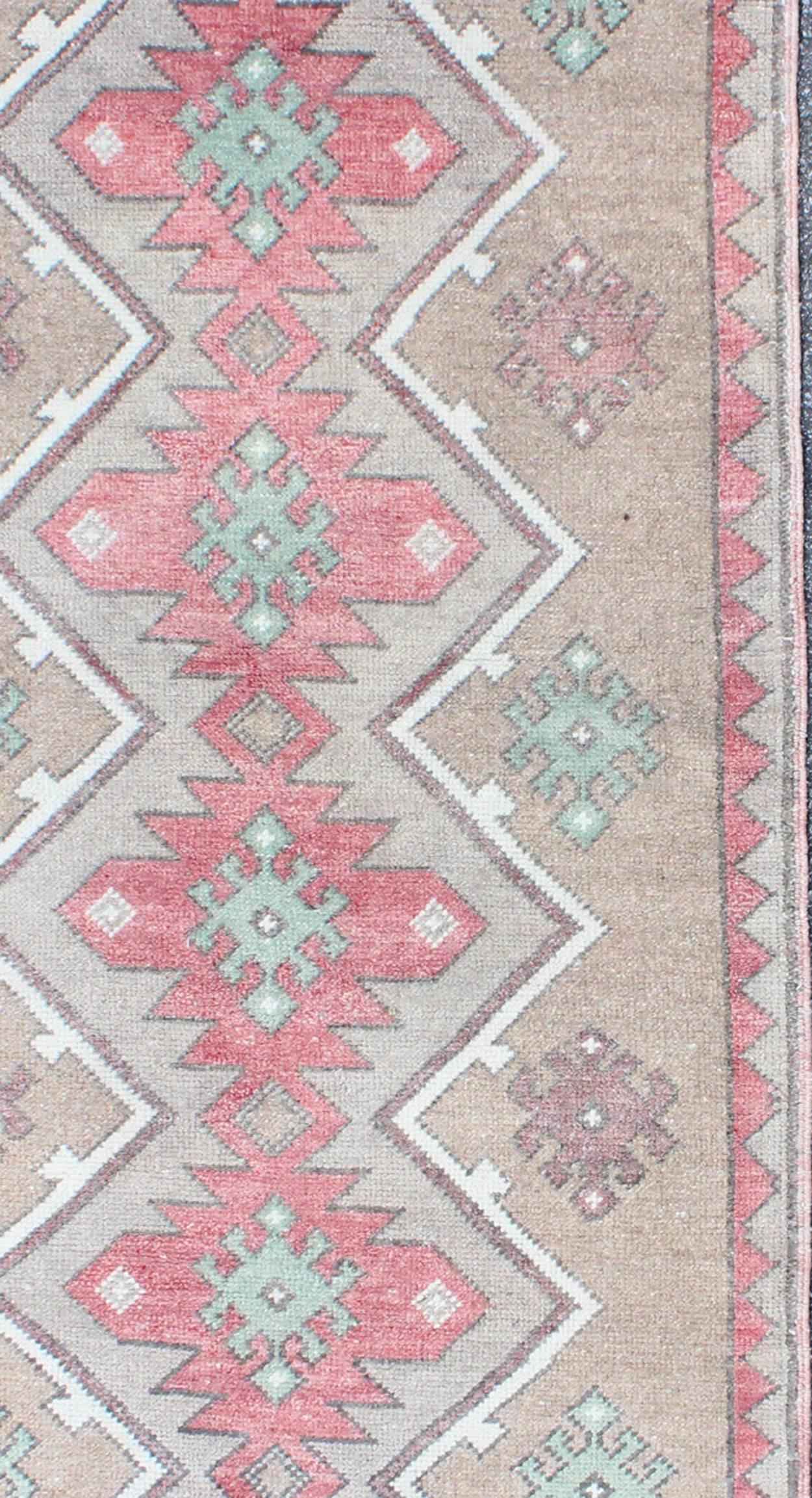Turkish Tulu Runner With Geometric Medallions in Vivid Coral, Tan, Mint Green In Good Condition For Sale In Atlanta, GA