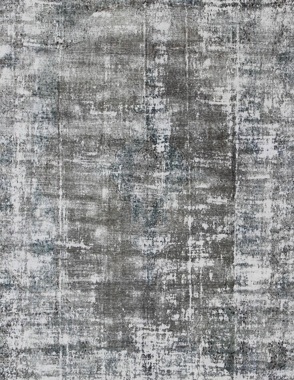 Moderne Tapis persan vintage vieilli au design moderne abstrait en gris-argent chaud en vente