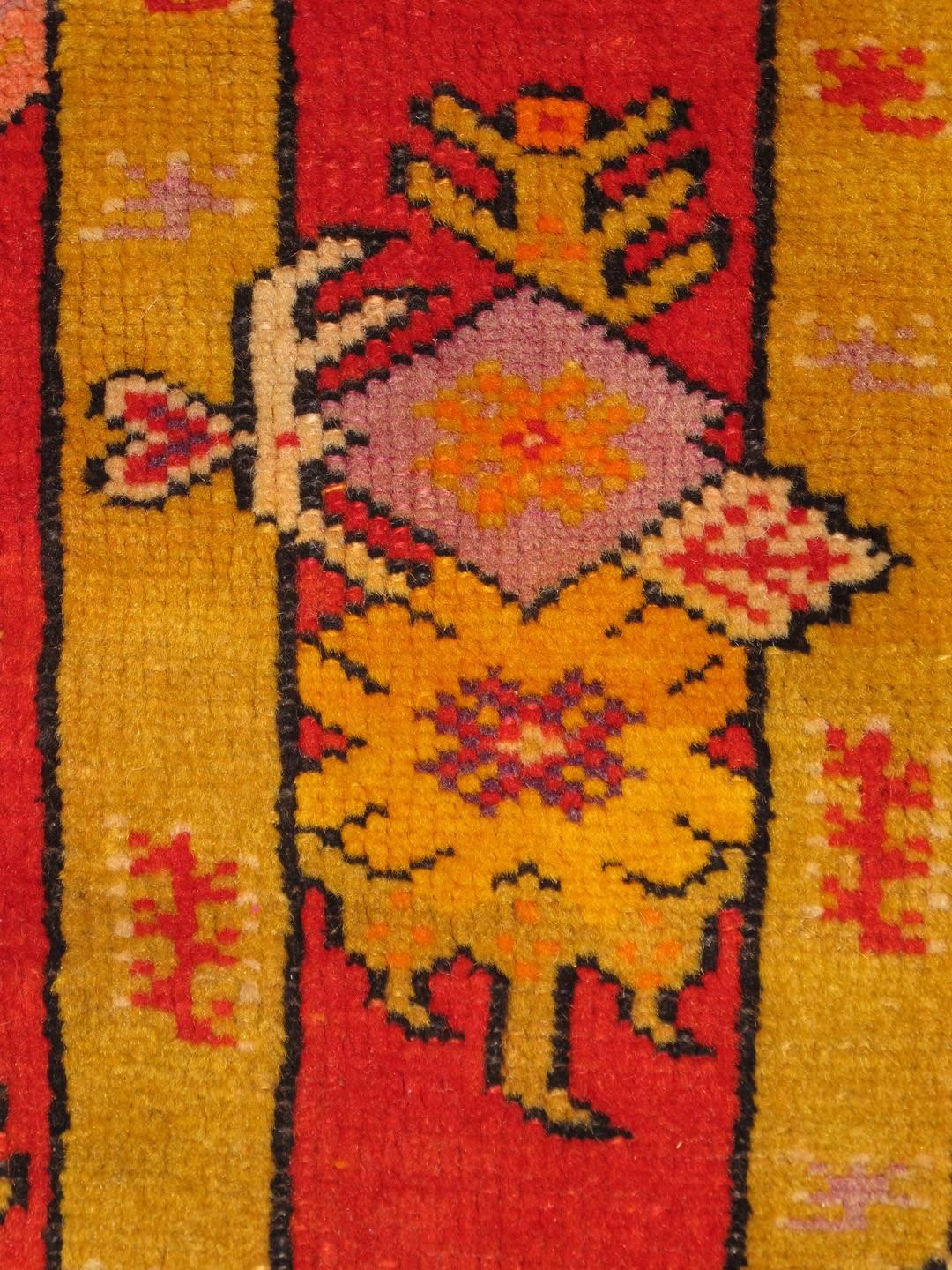 Antique Turkish Oushak Rug with Red, Yellow-Green and Purple Scattered Shapes In Excellent Condition For Sale In Atlanta, GA