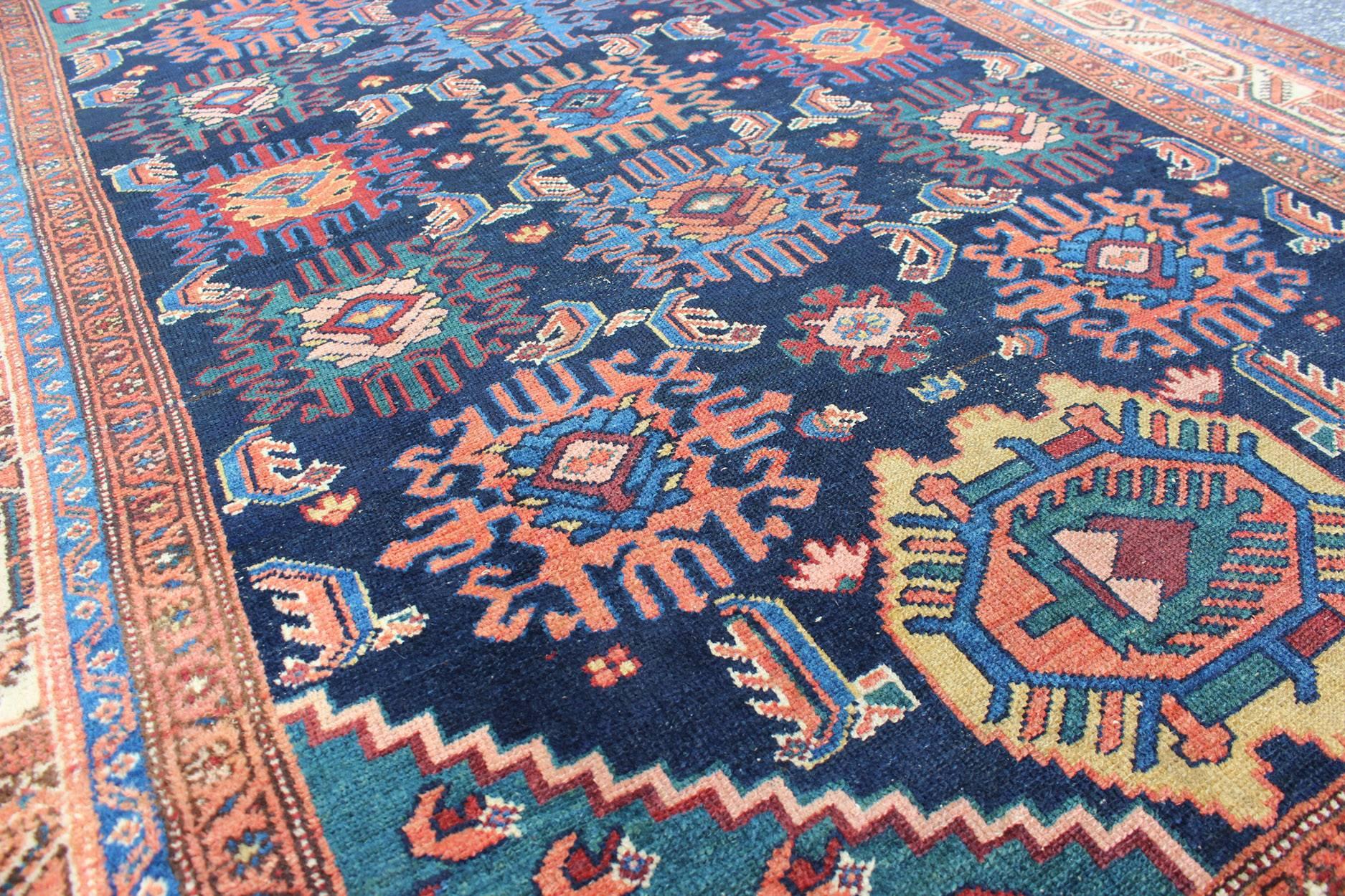 Antiker persischer Malayer-Teppich mit buntem, ganzflächigem subgeometrischem Design im Zustand „Hervorragend“ im Angebot in Atlanta, GA