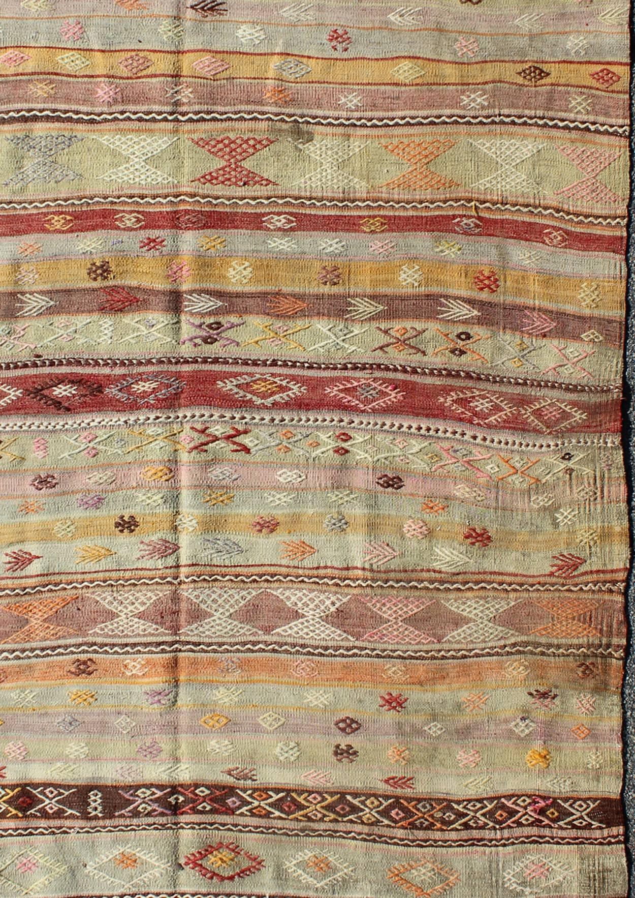 Large Vintage Turkish Flat Weave Kilim In Good Condition In Atlanta, GA