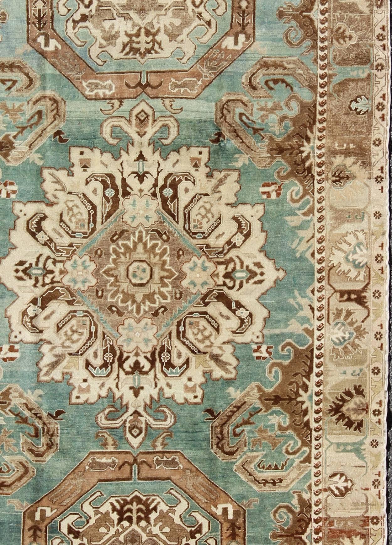 Alfombra turca vintage única con diseño geométrico inspirado en el diseño caucásico Turco en venta
