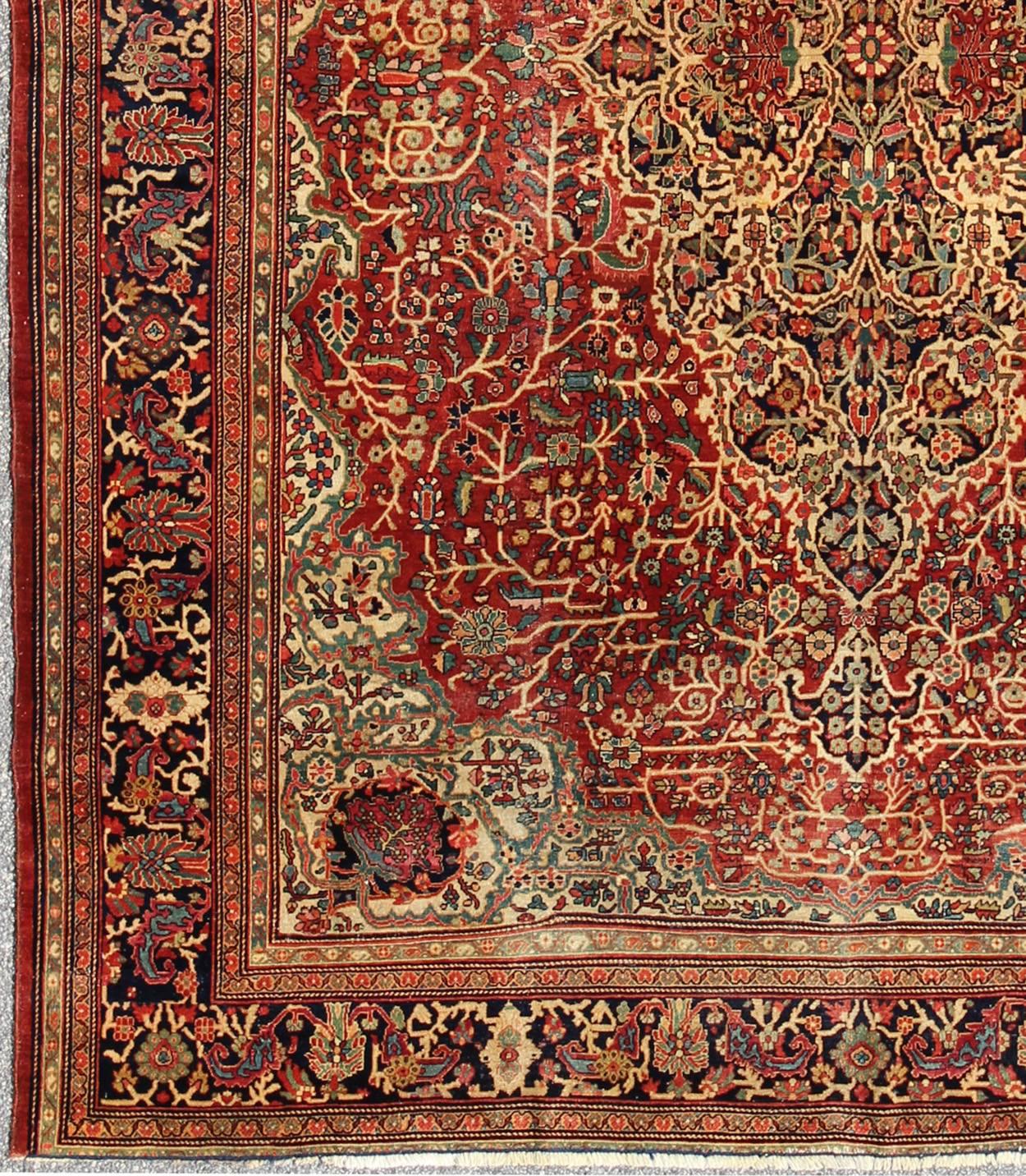 Klassisches Design Antiker Perserteppich mit kompliziertem Design, Keivan Woven Arts / Teppich TRA-120702, Herkunftsland / Typ: Iran / Sarouk Feraghan , um 1890.

Maße: 8'10 x 11'6 

Dieser herausragende antike Farahan-Sarouk-Teppich zeichnet sich