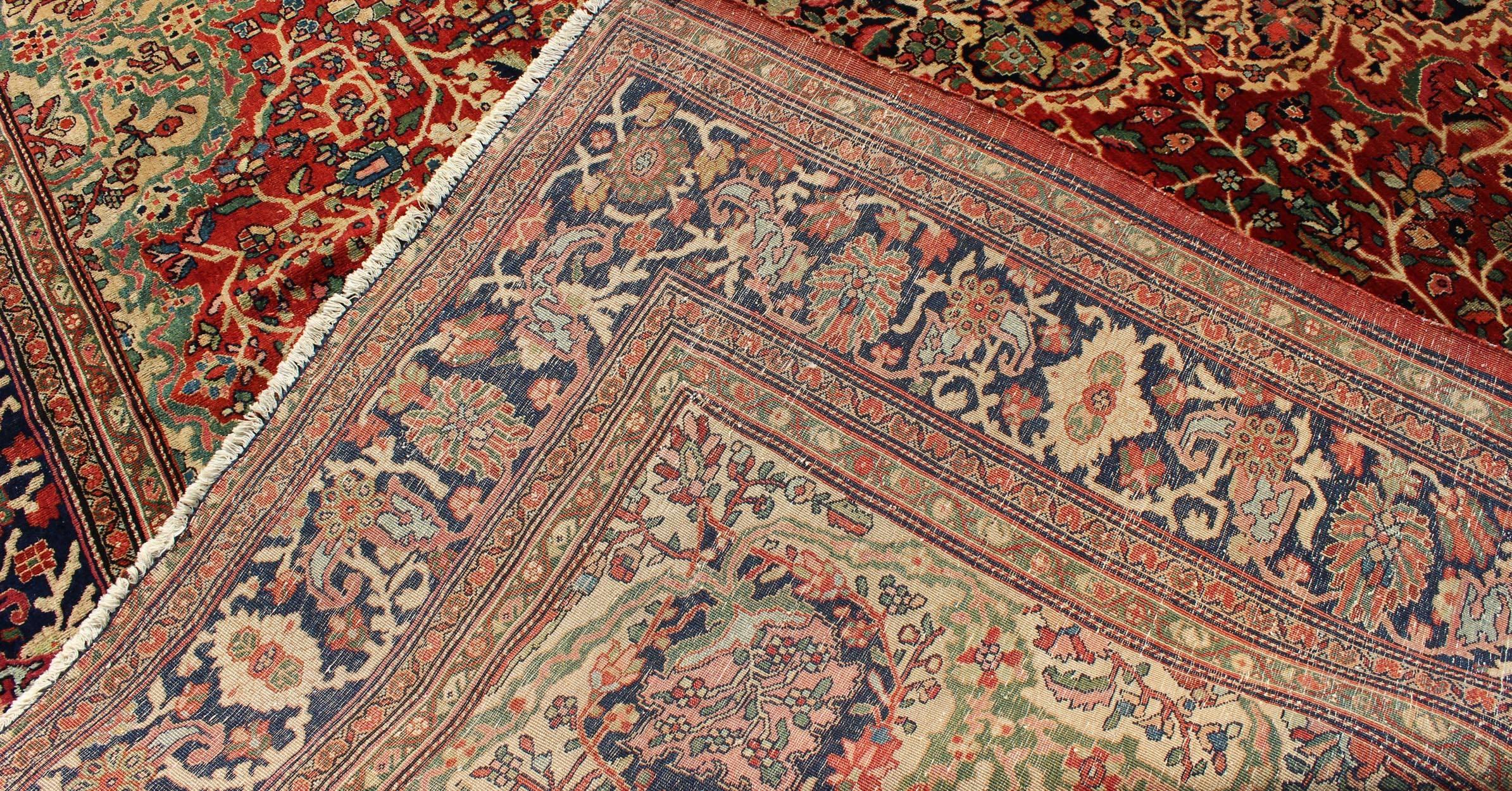  Antiker persischer Sarouk-Feraghan-Teppich des 19. Jahrhunderts mit kompliziertem Classic-Design (Persisch) im Angebot